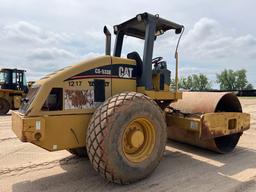 2005 CATERPILLAR CS-533E SMOOTH DRUM ROLLER