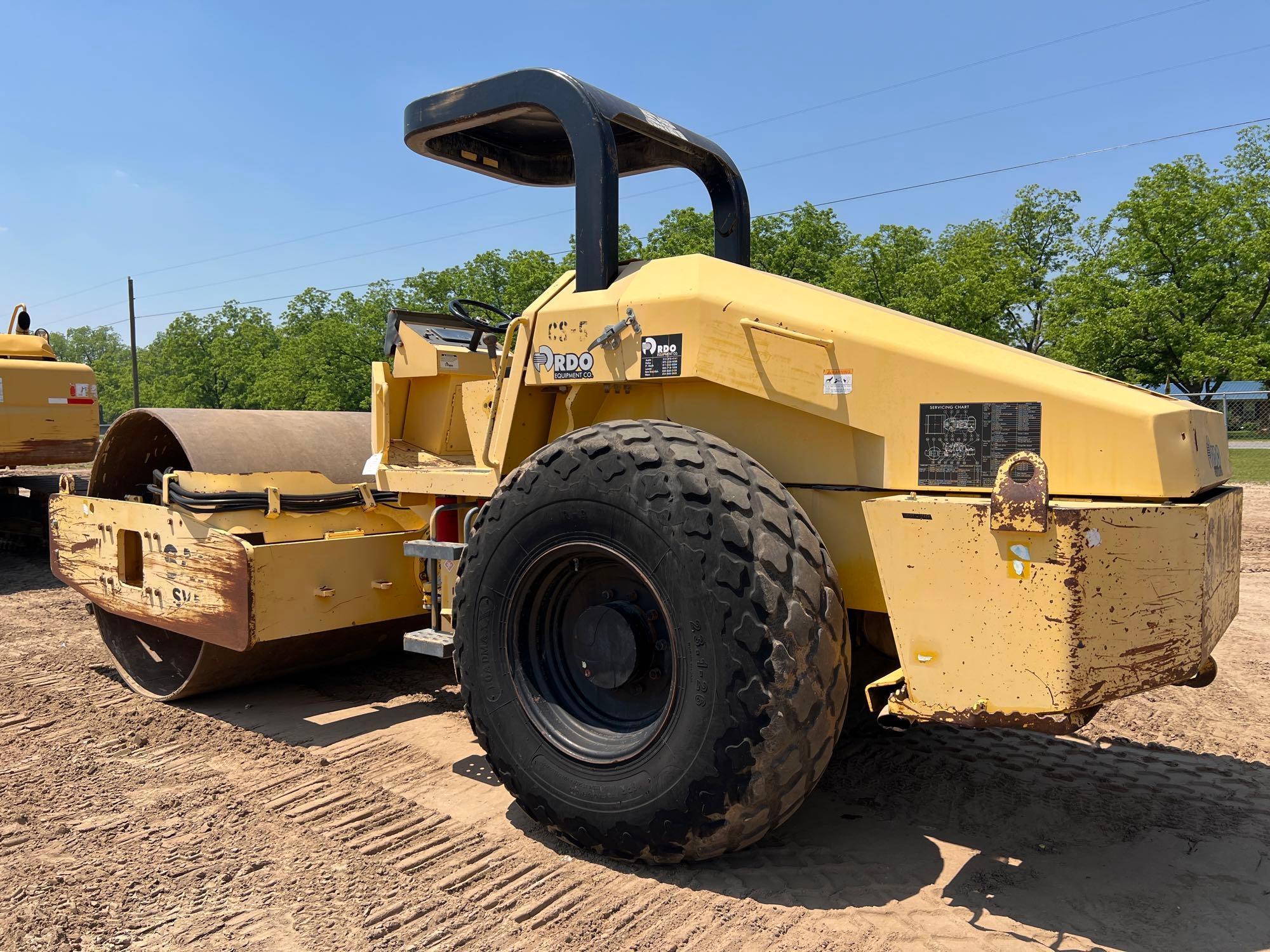 2011 SAKAI SV510 VIBRATORY ROLLER