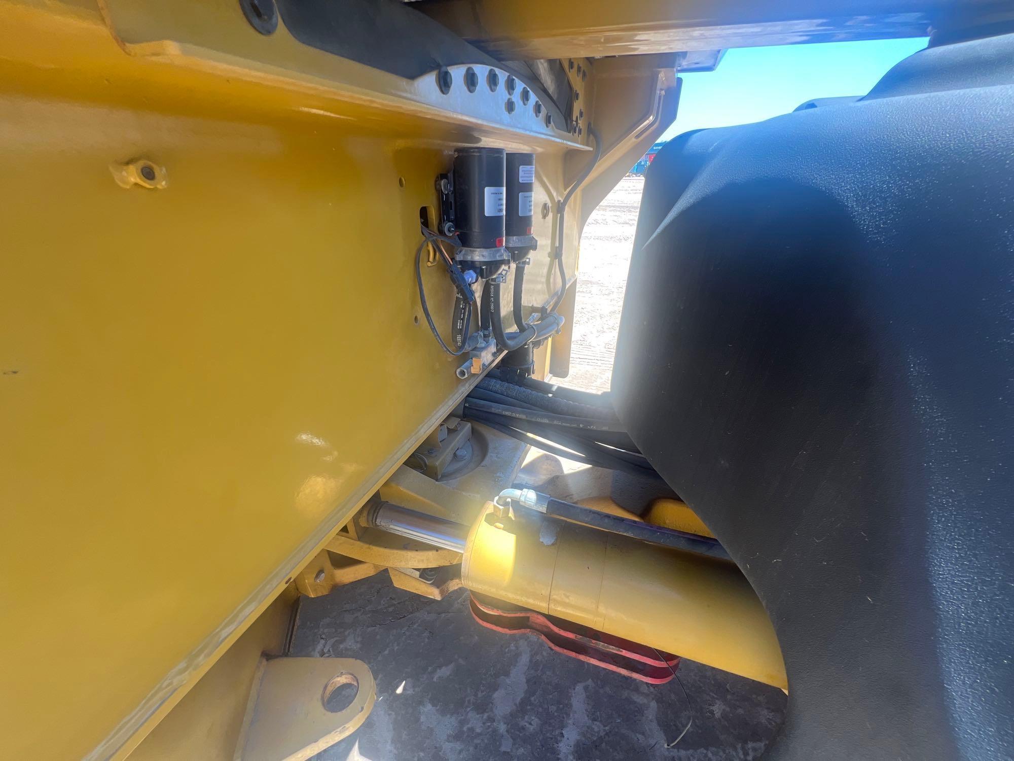 2017 CATERPILLAR CB66B DBL DRUM ROLLER