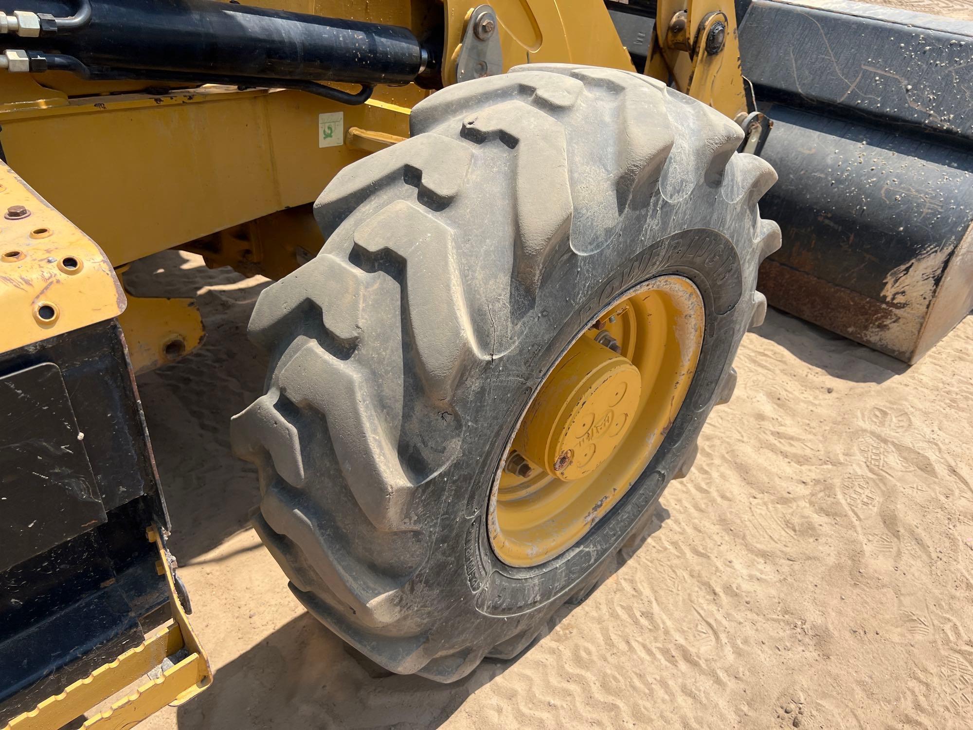 2015 CATERPILLAR 420F2 IT BACKHOE