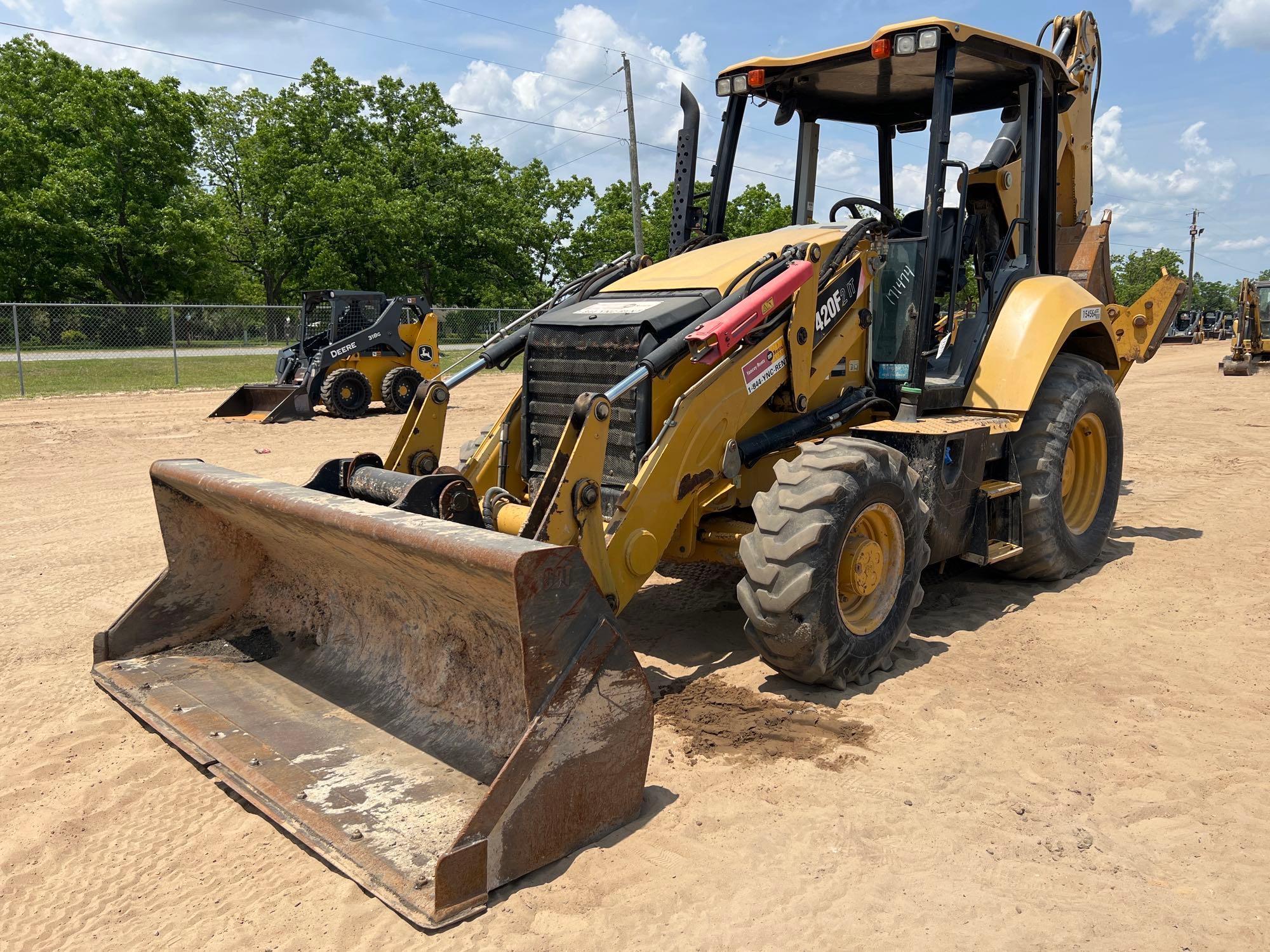 2015 CATERPILLAR 420F2 IT BACKHOE