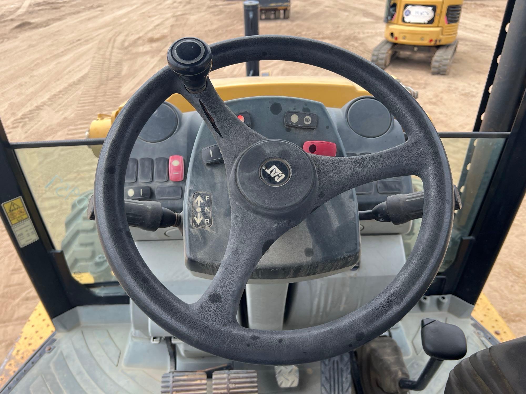 2015 CATERPILLAR 416F BACKHOE