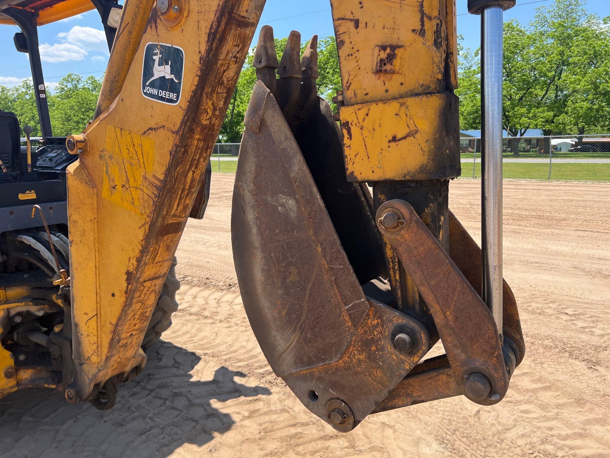 1990 JOHN DEERE 310C BACKHOE