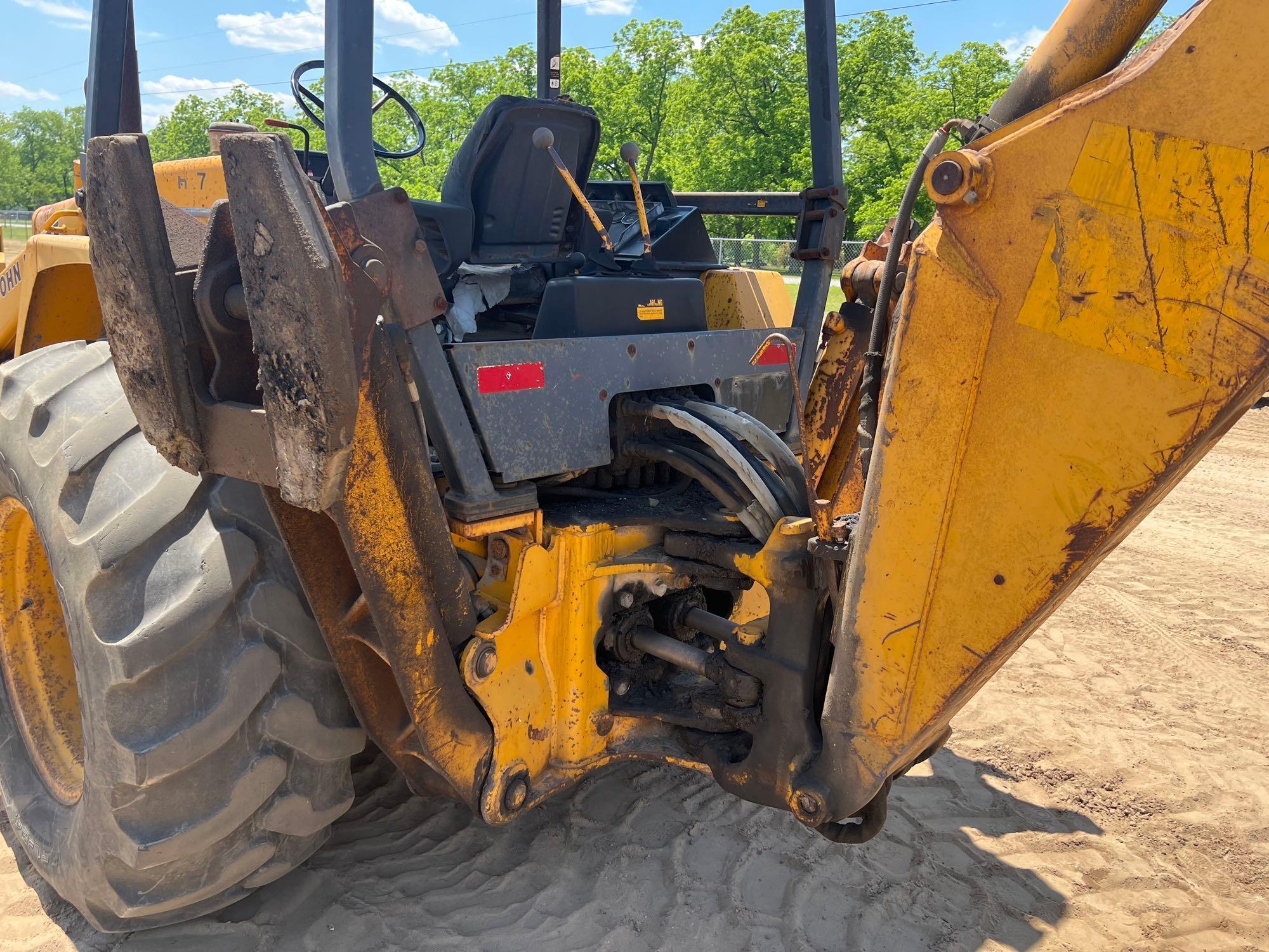 1990 JOHN DEERE 310C BACKHOE