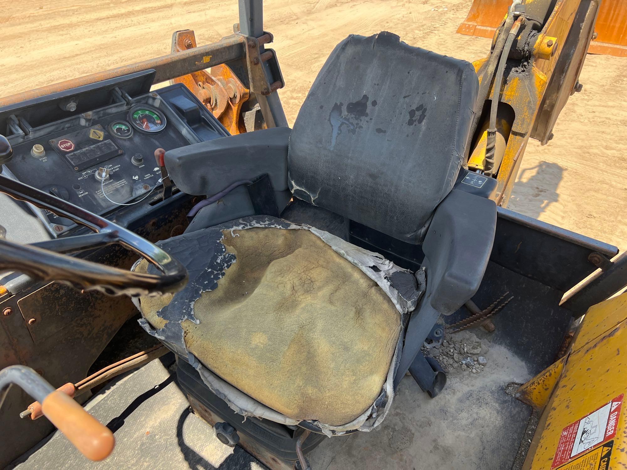 1990 JOHN DEERE 310C BACKHOE