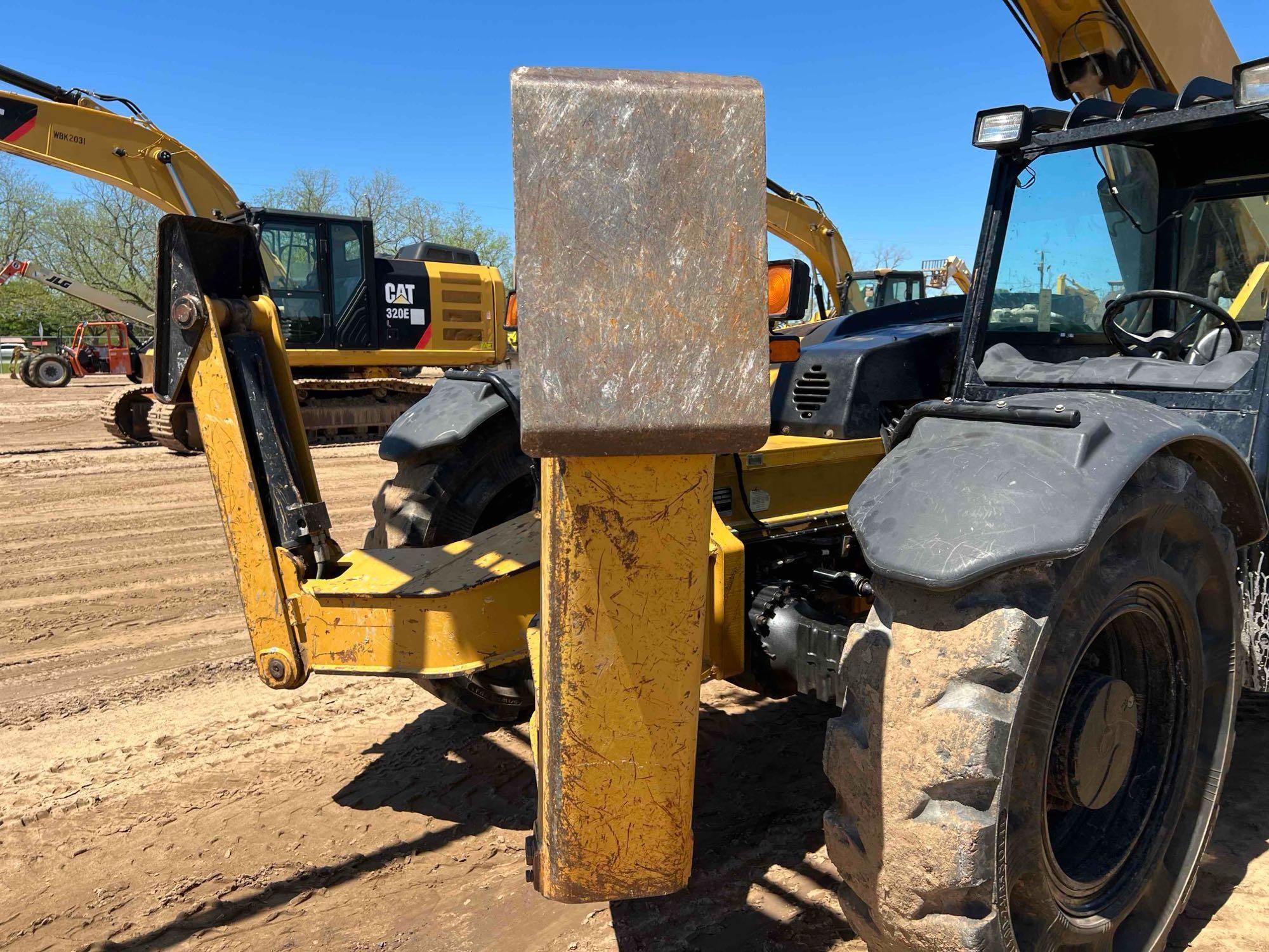 2013 CATERPILLAR TL943C TELESCOPIC FORKLIFT