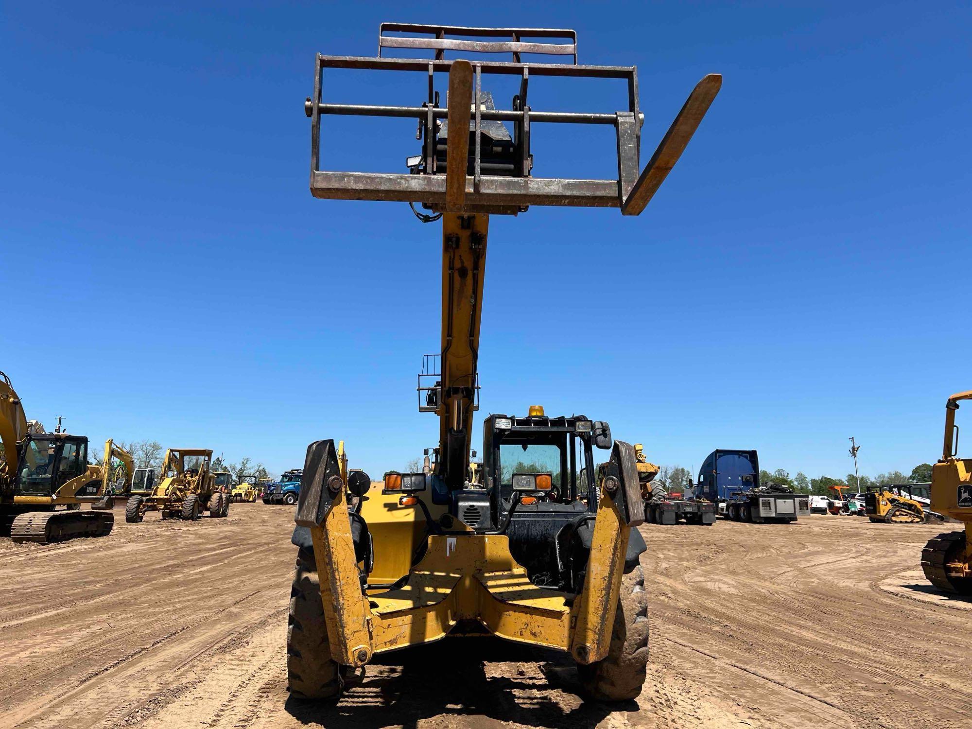 2013 CATERPILLAR TL943C TELESCOPIC FORKLIFT