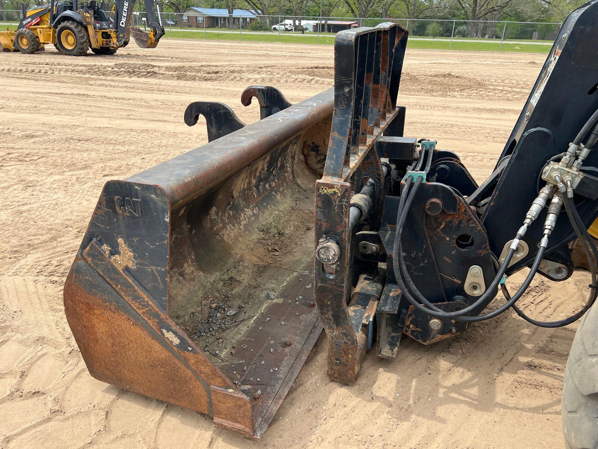 2015 CATERPILLAR TH407C TELESCOPIC FORKLIFT