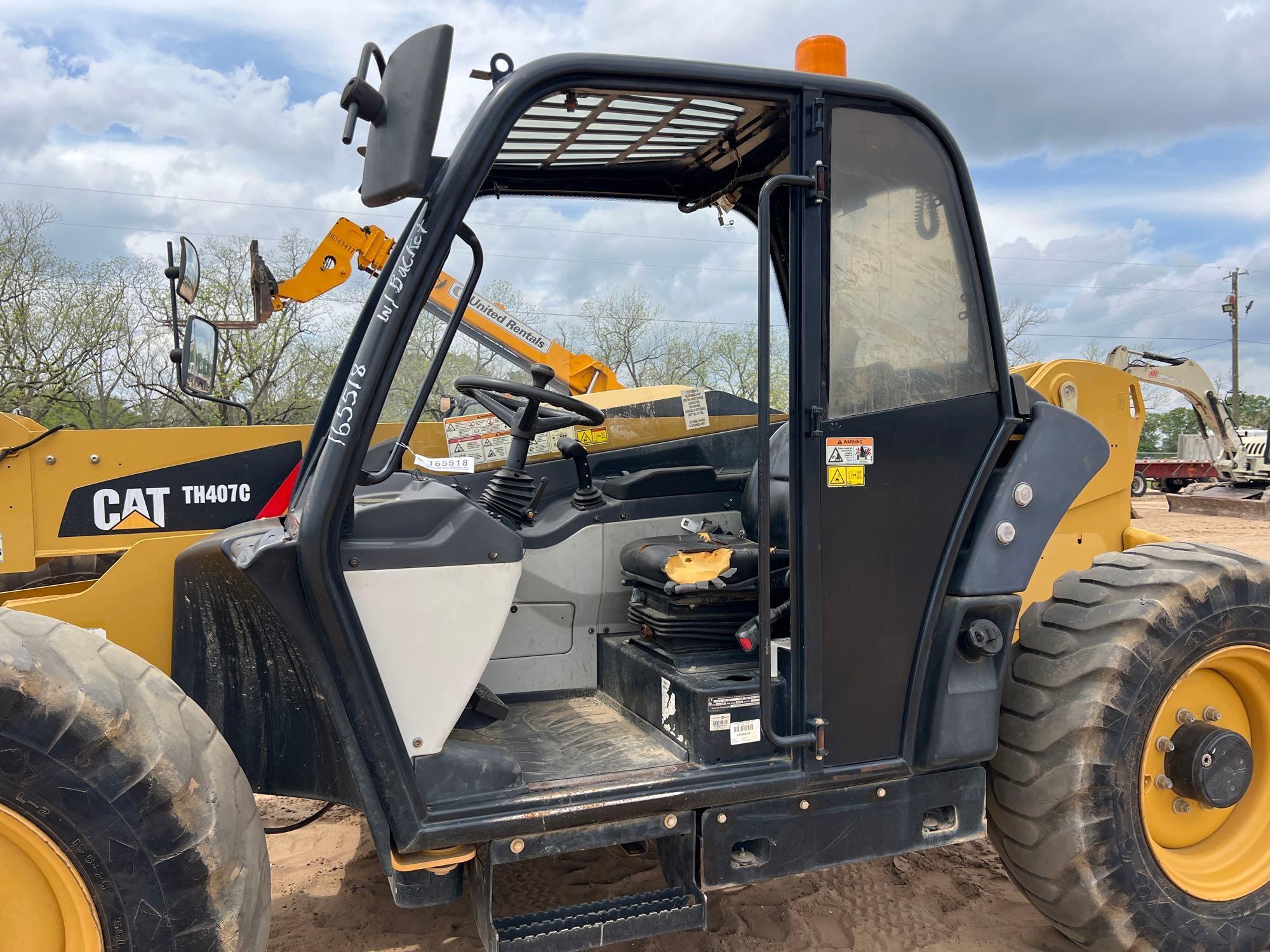 2015 CATERPILLAR TH407C TELESCOPIC FORKLIFT