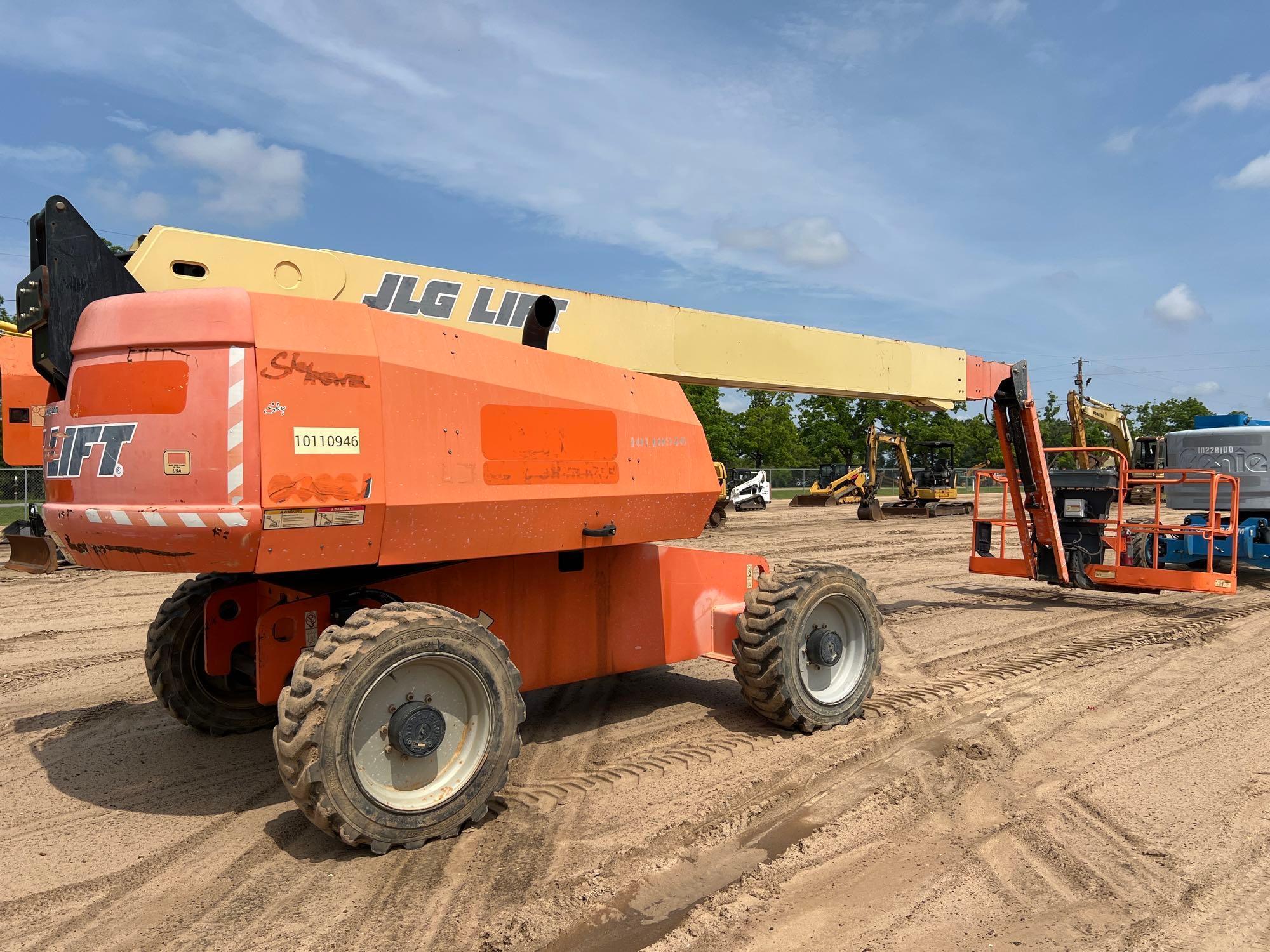 JLG 660SJ MANLIFT