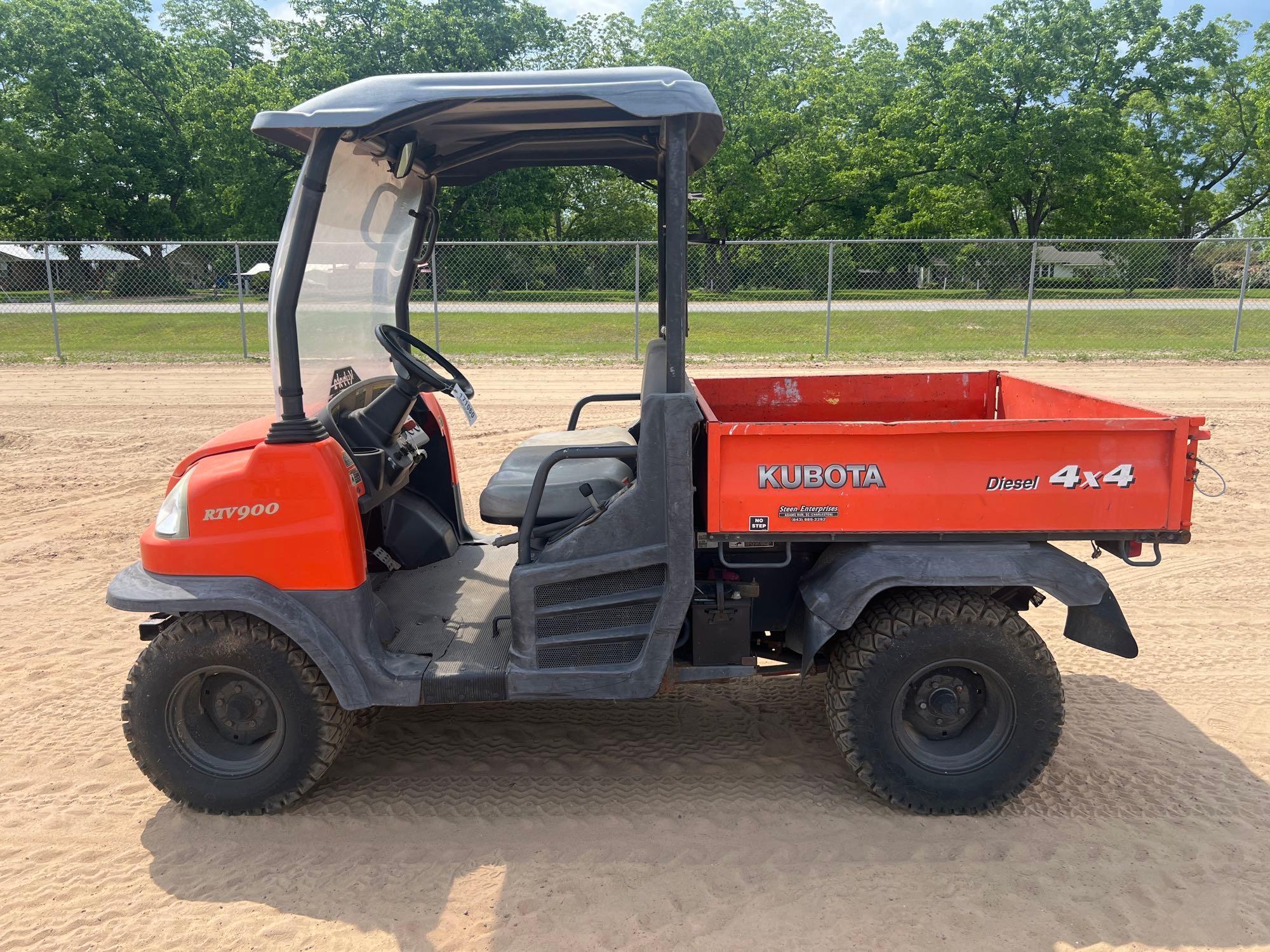 KUBOTA RTV900 ATV