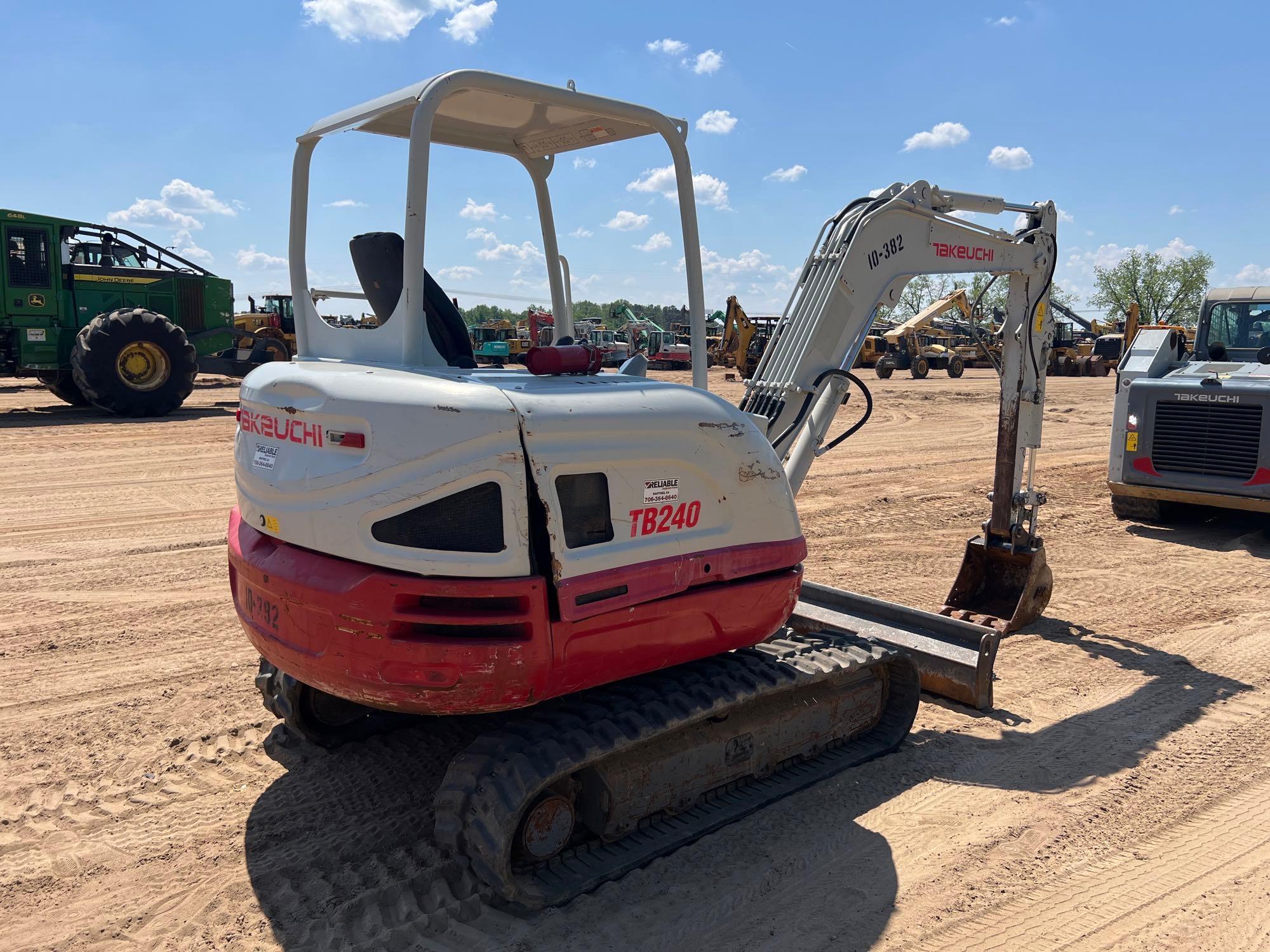 2017 TAKEUCHI TB240 EXCAVATOR