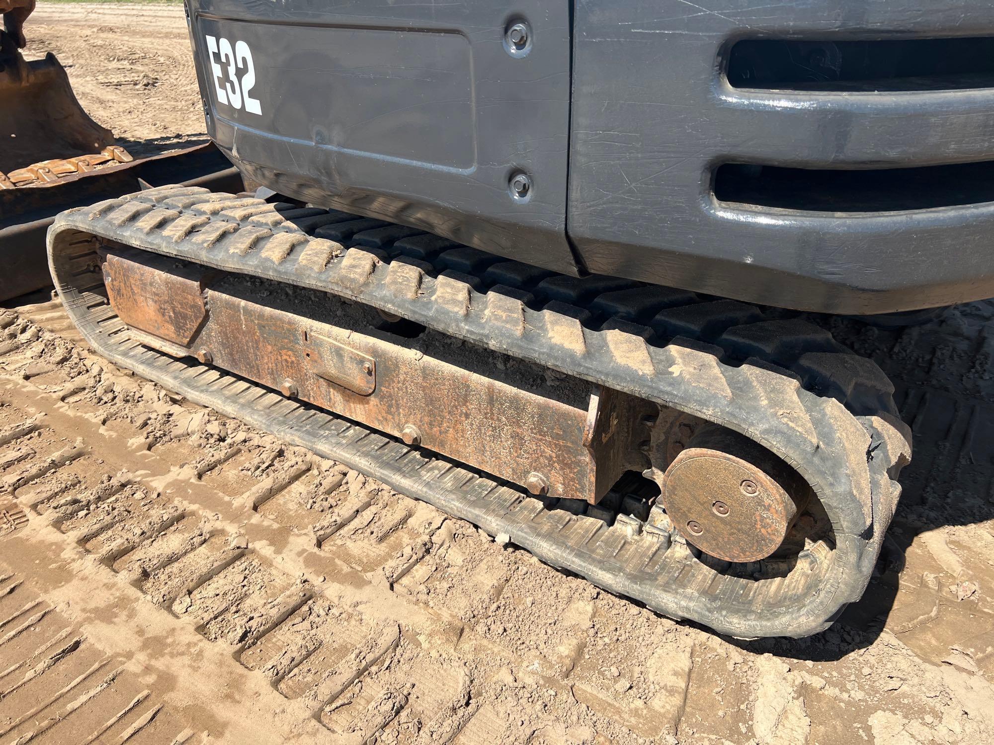 2016 BOBCAT E32 EXCAVATOR