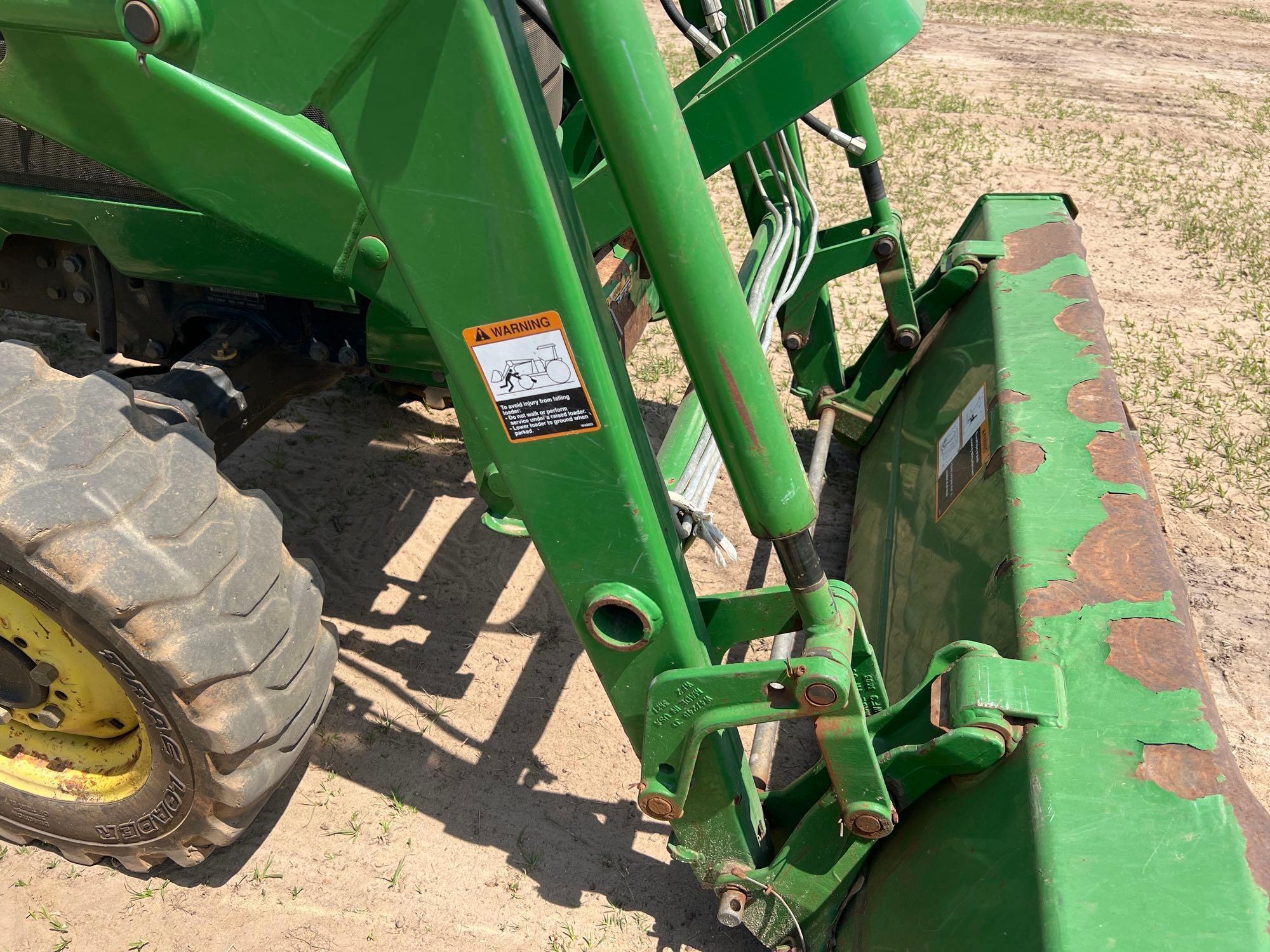 2004 JOHN DEERE 4410 TRACTOR