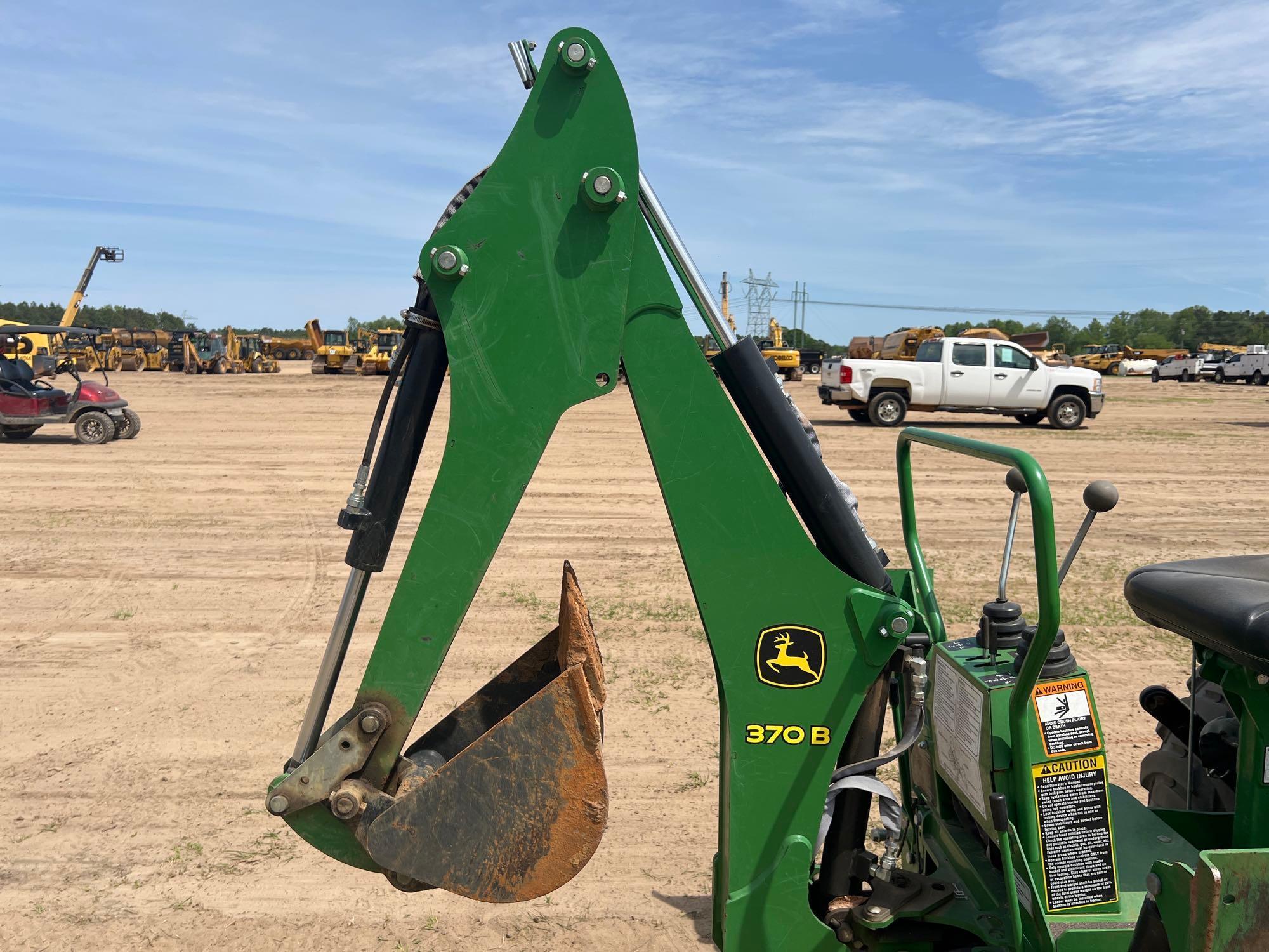 2018 JOHN DEERE 3025E TRACTOR