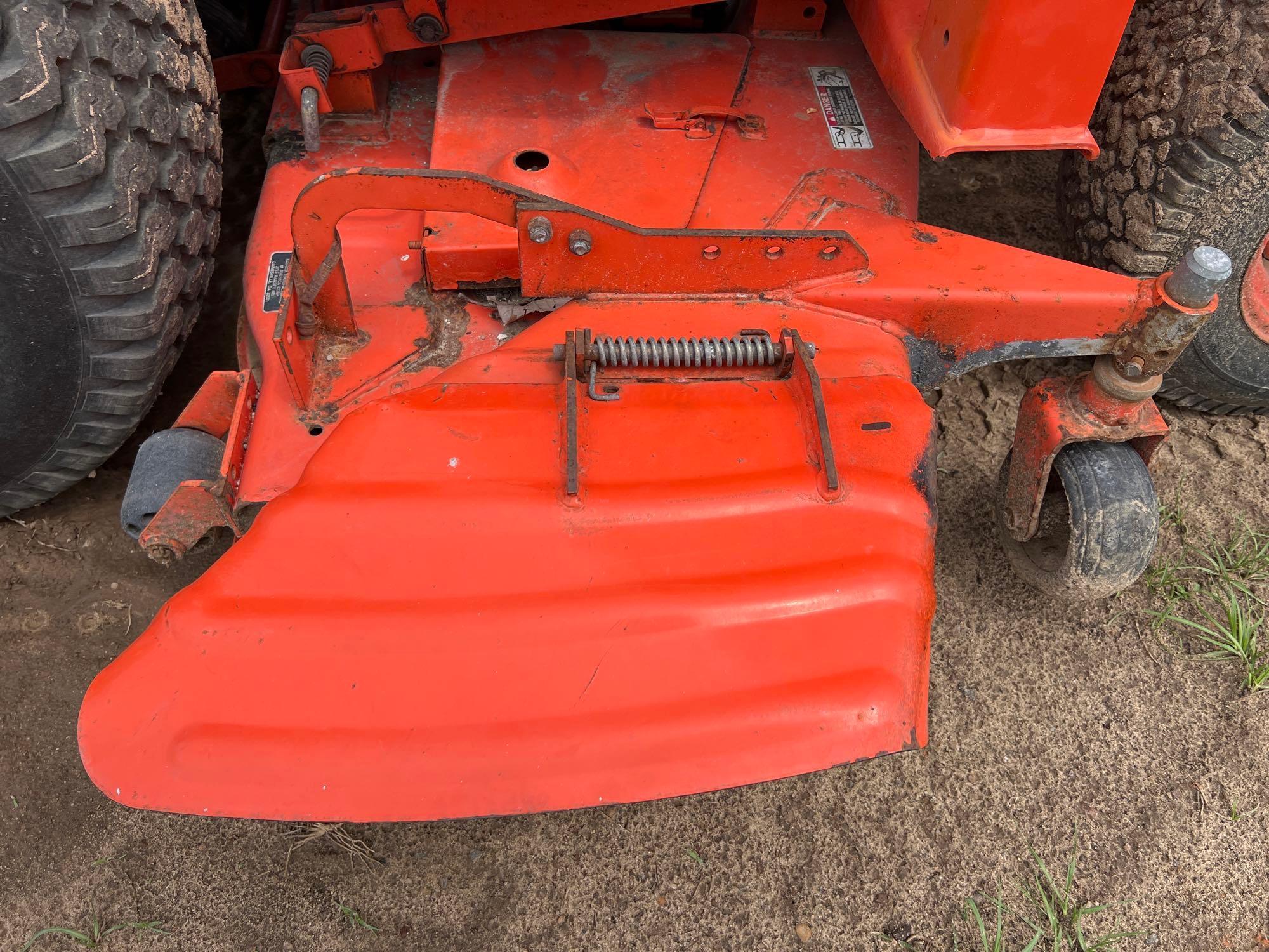 KUBOTA B7500 TRACTOR