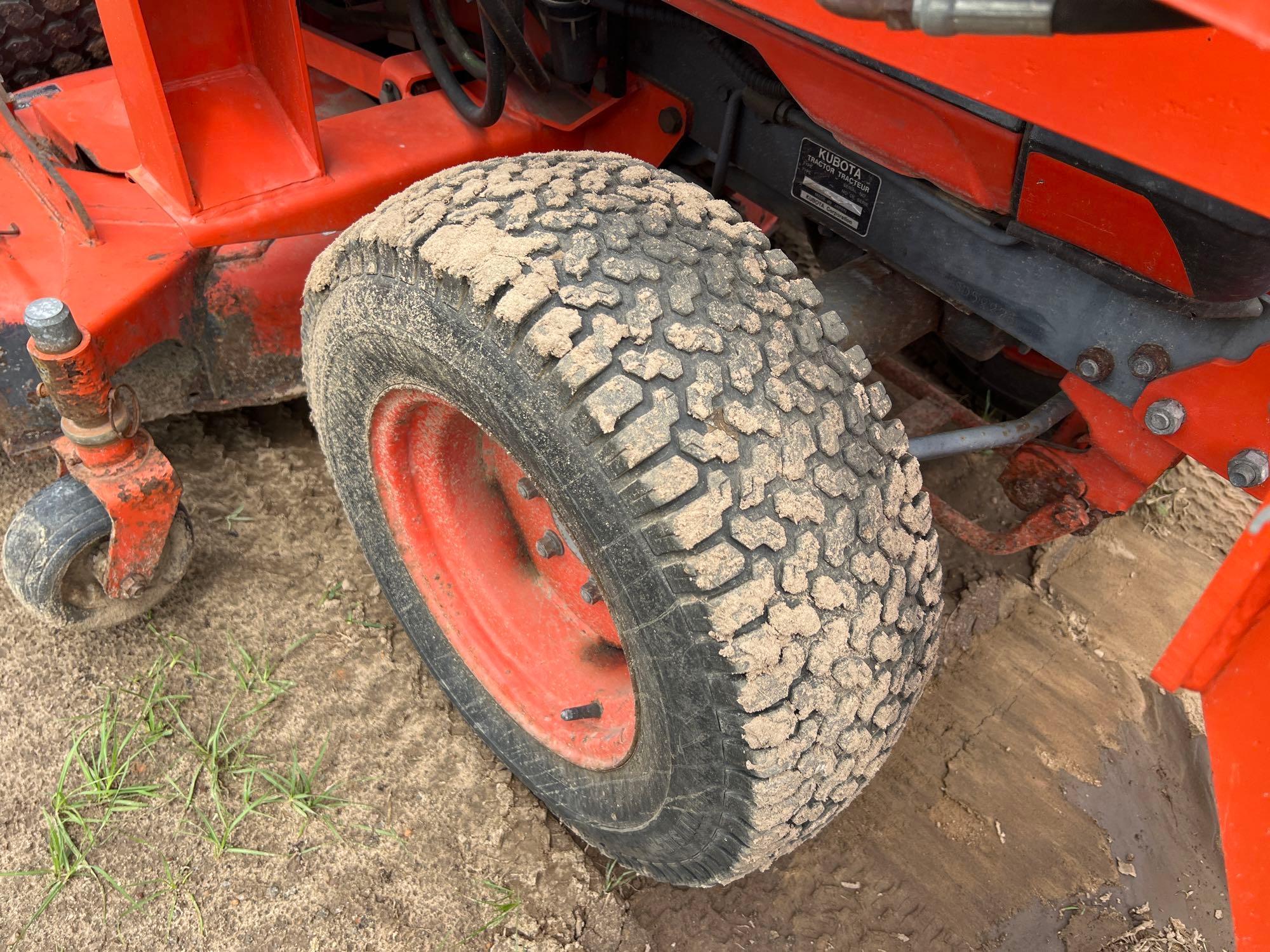 KUBOTA B7500 TRACTOR