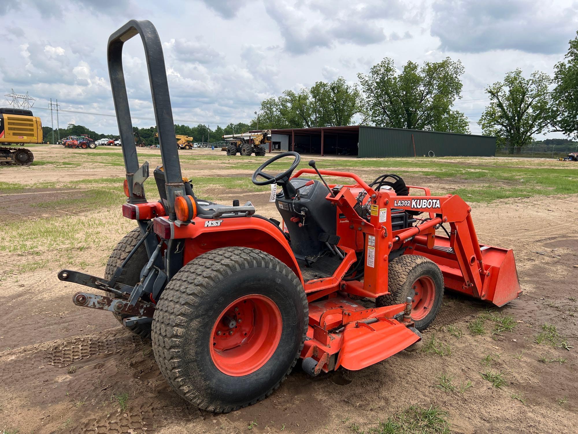 KUBOTA B7500 TRACTOR