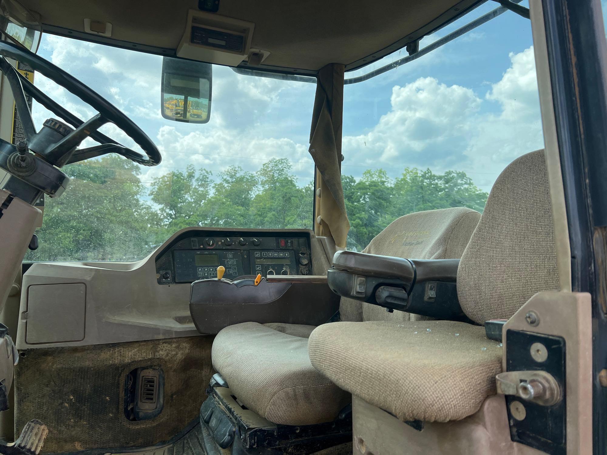 2005 JOHN DEERE 9520 TRACTOR