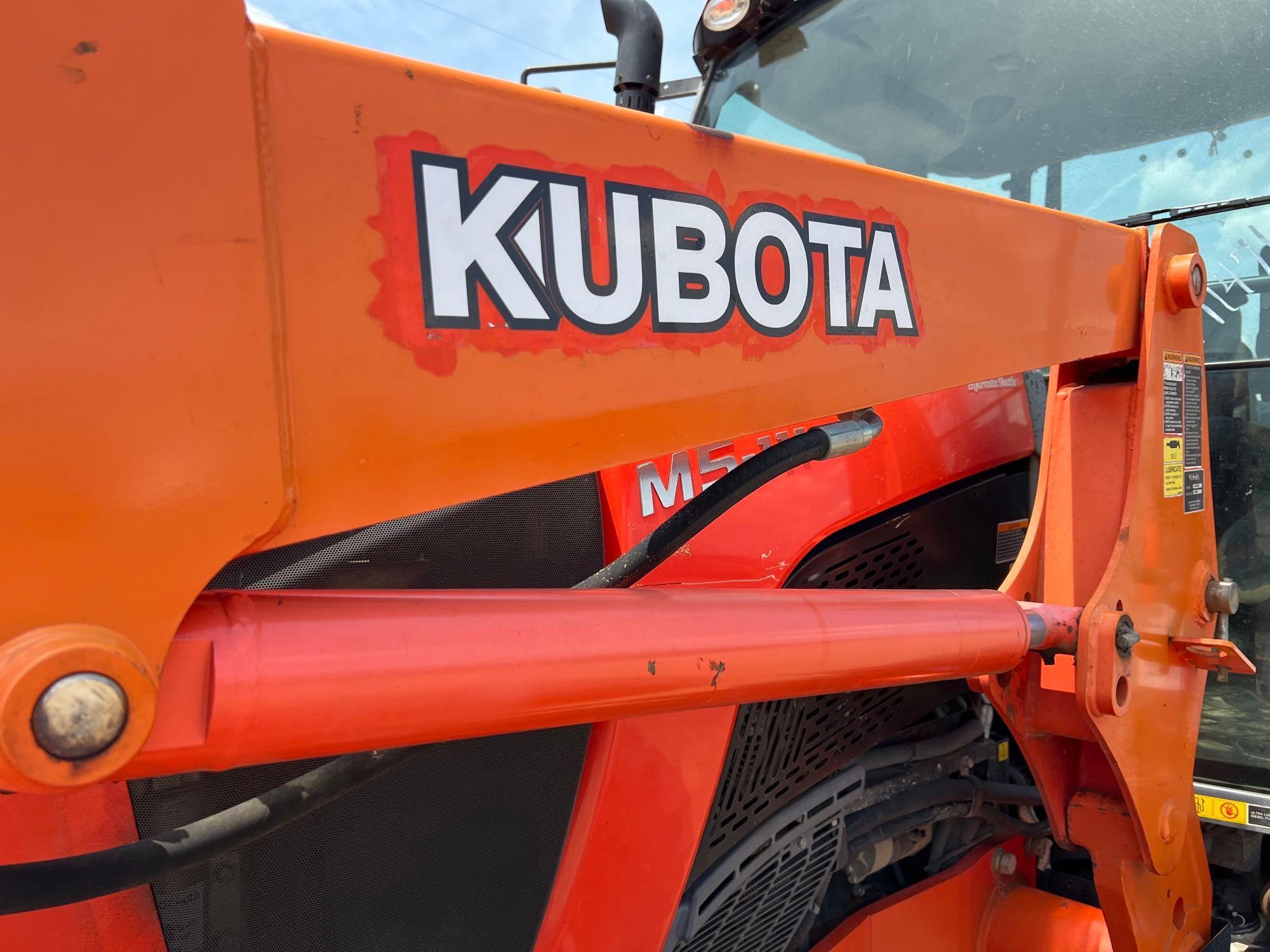 KUBOTA M5-111 TRACTOR