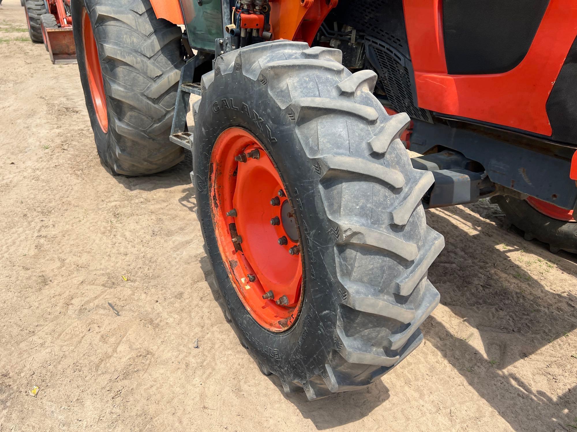 KUBOTA M5-111 TRACTOR