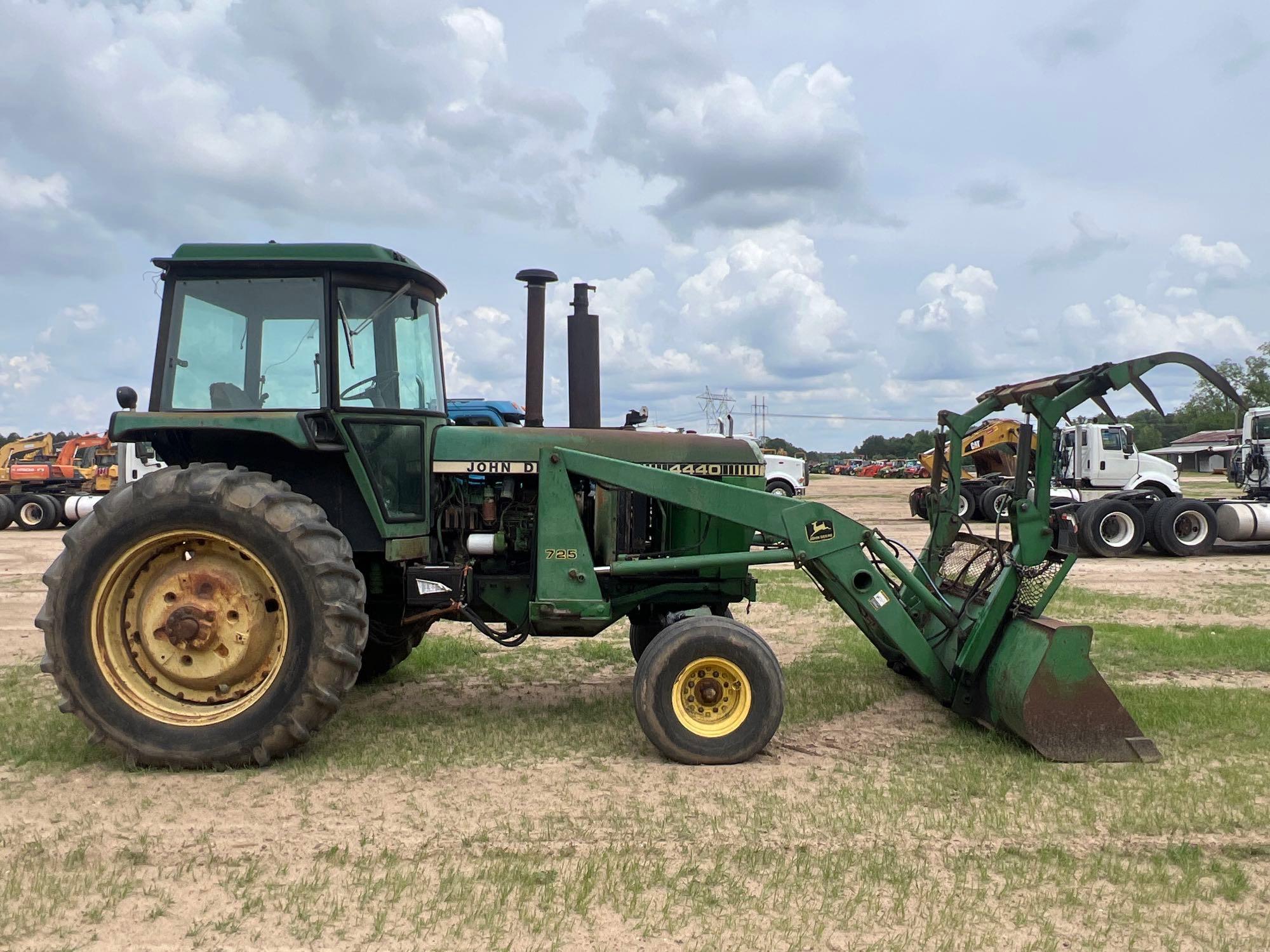 JOHN DEERE 4440 TRACTOR