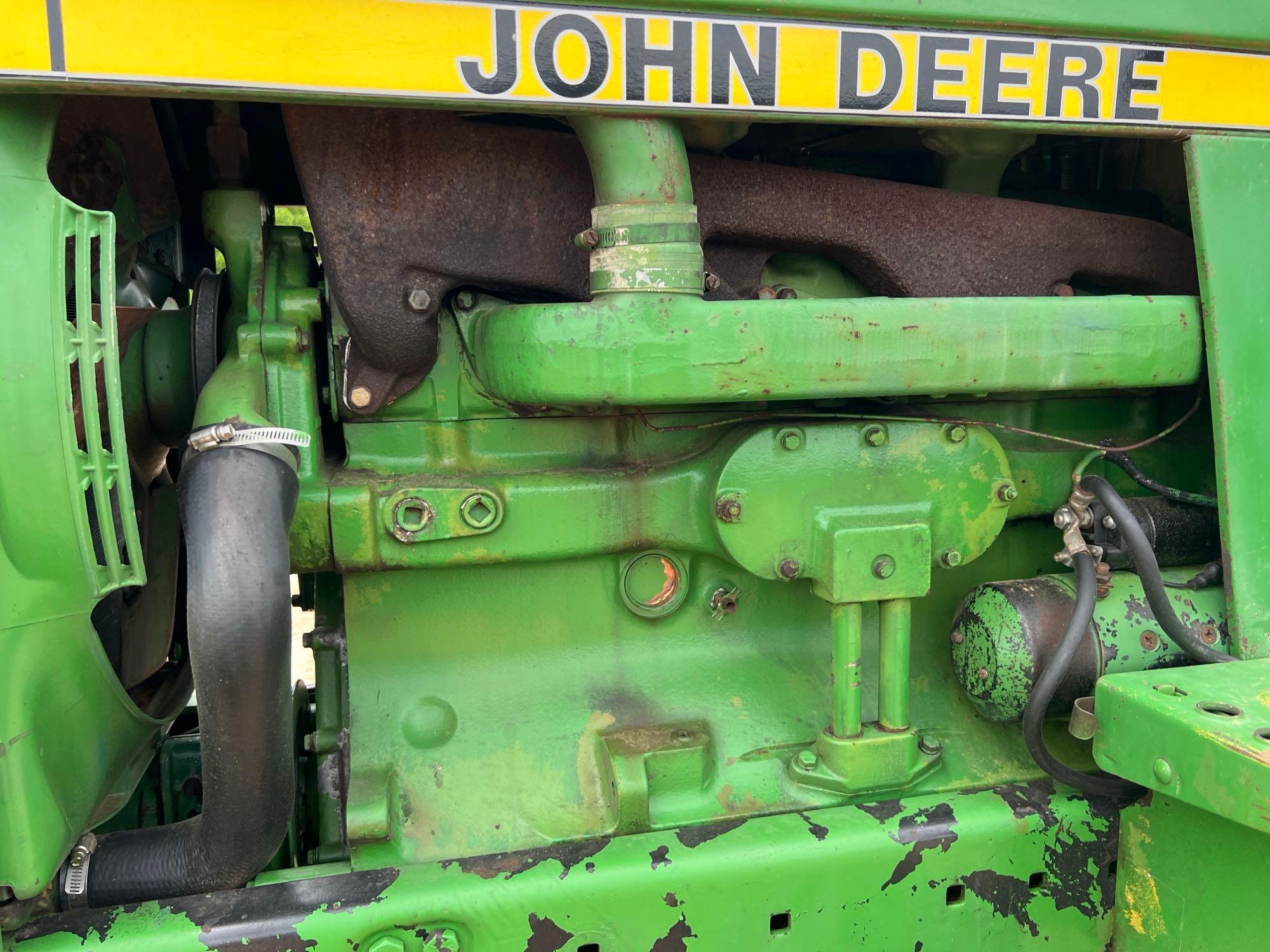 JOHN DEERE 4040 TRACTOR