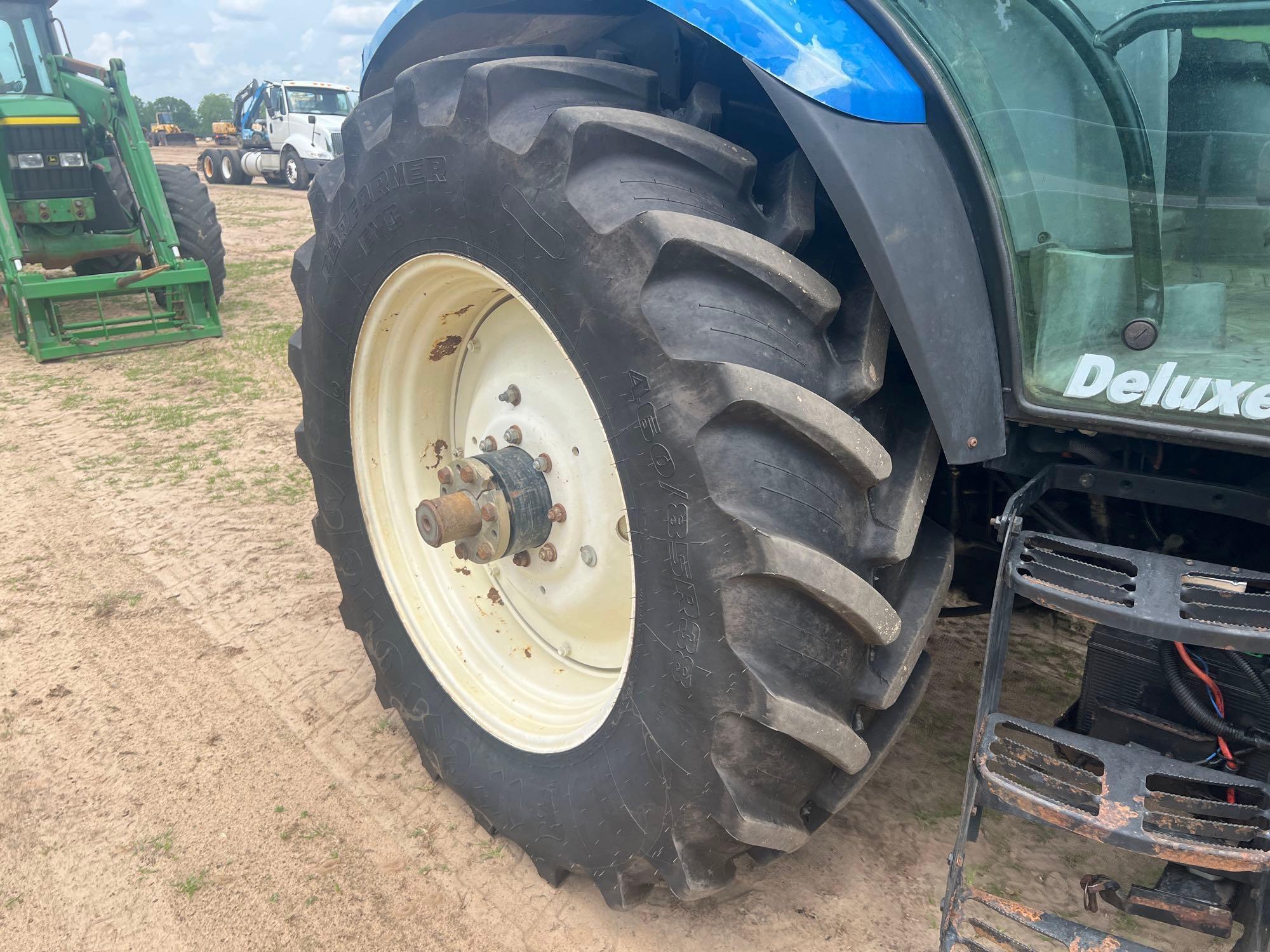 2006 NEW HOLLAND TS135A TRACTOR