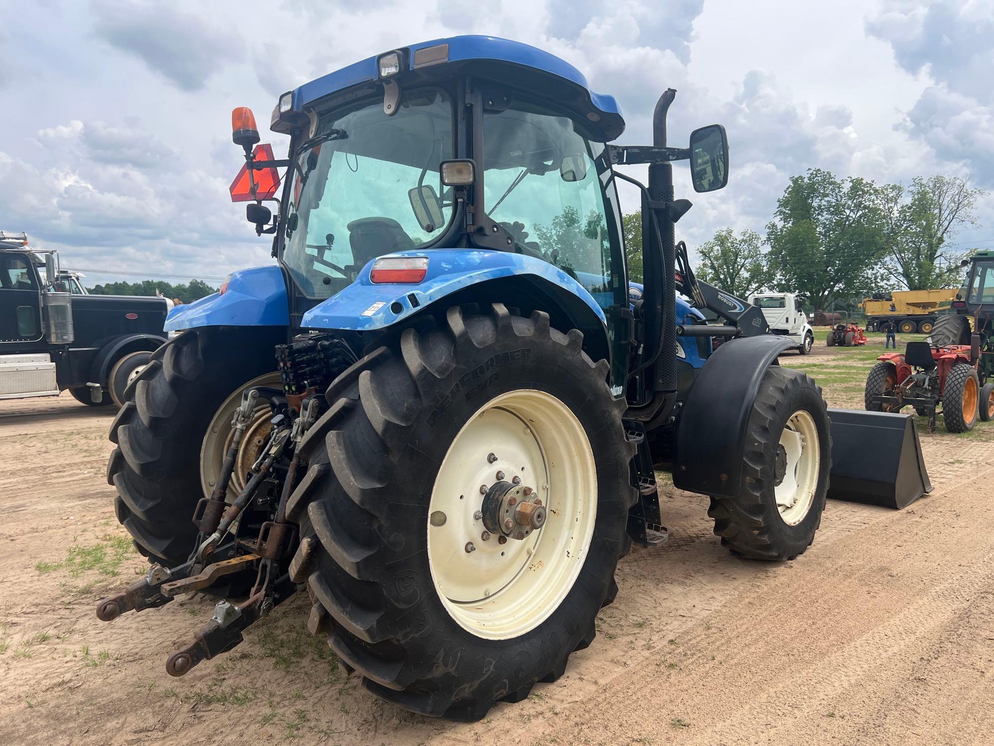 2006 NEW HOLLAND TS135A TRACTOR