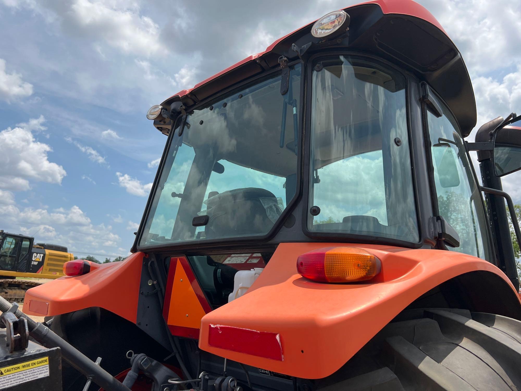 2015 KUBOTA M5-091 TRACTOR