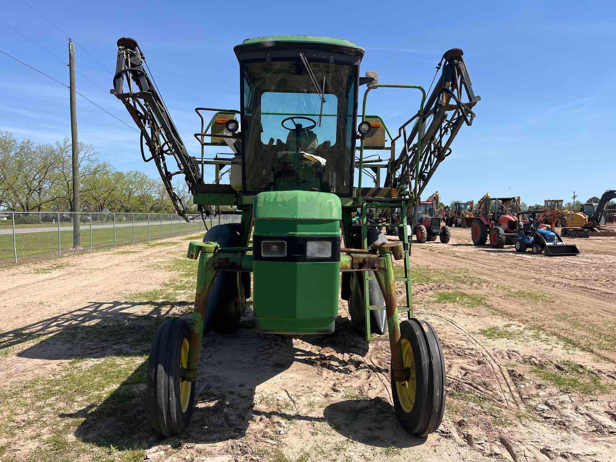 JOHN DEERE 6500 HI-BOY SPRAYER