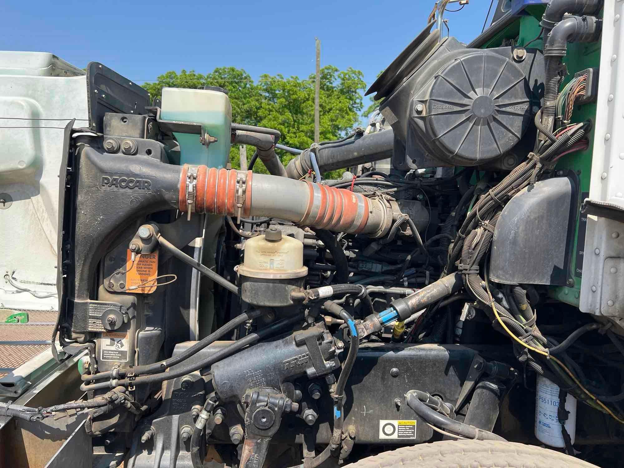 2014 PETERBILT 348 TRI AXLE DAY CAB