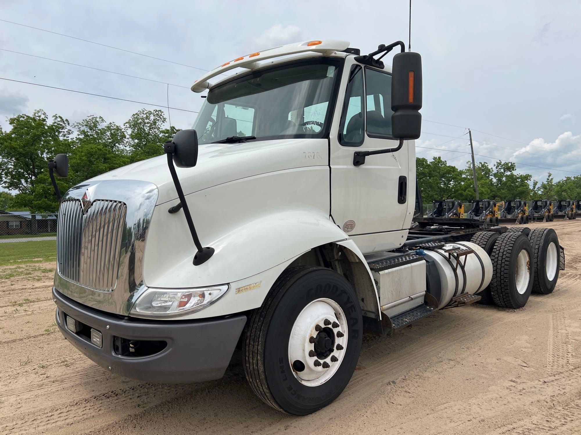 2016 INTERNATIONAL 8600 DAY CAB T/A ROAD TRACTOR