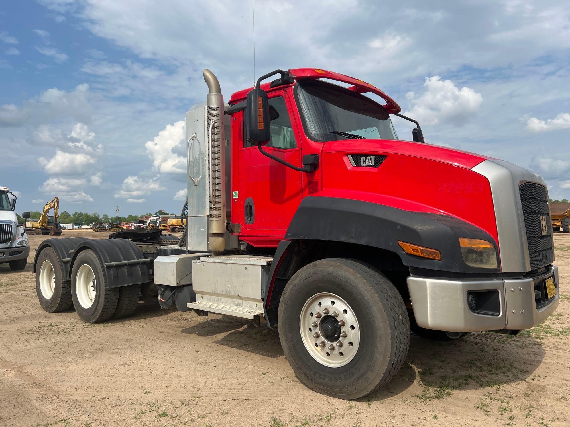 2016 CATERPILLAR CT660S T/A DAY CAB ROAD TRACTOR