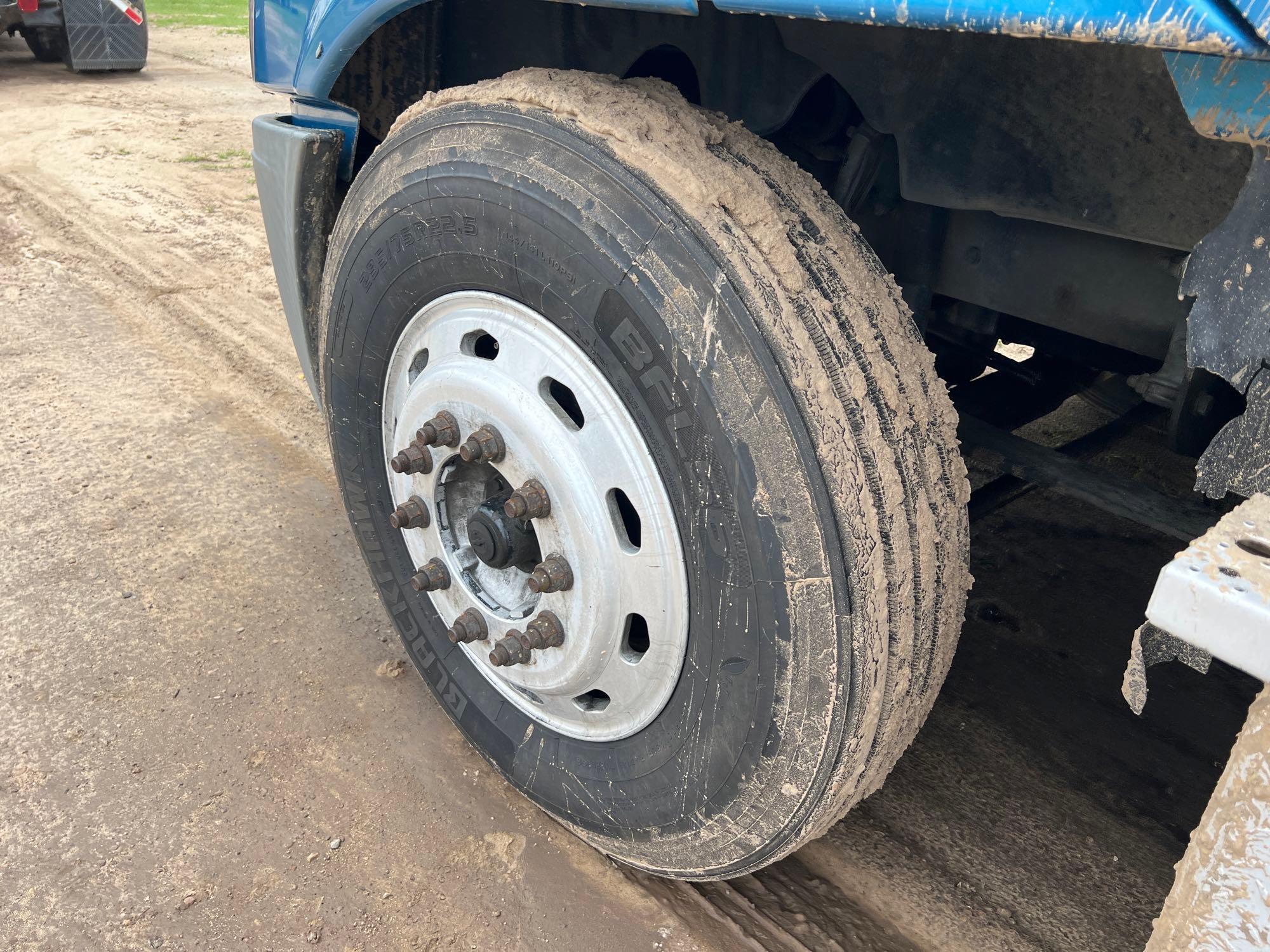 2012 FREIGHTLINER CASCADIA DAY CAB ROAD TRACTOR