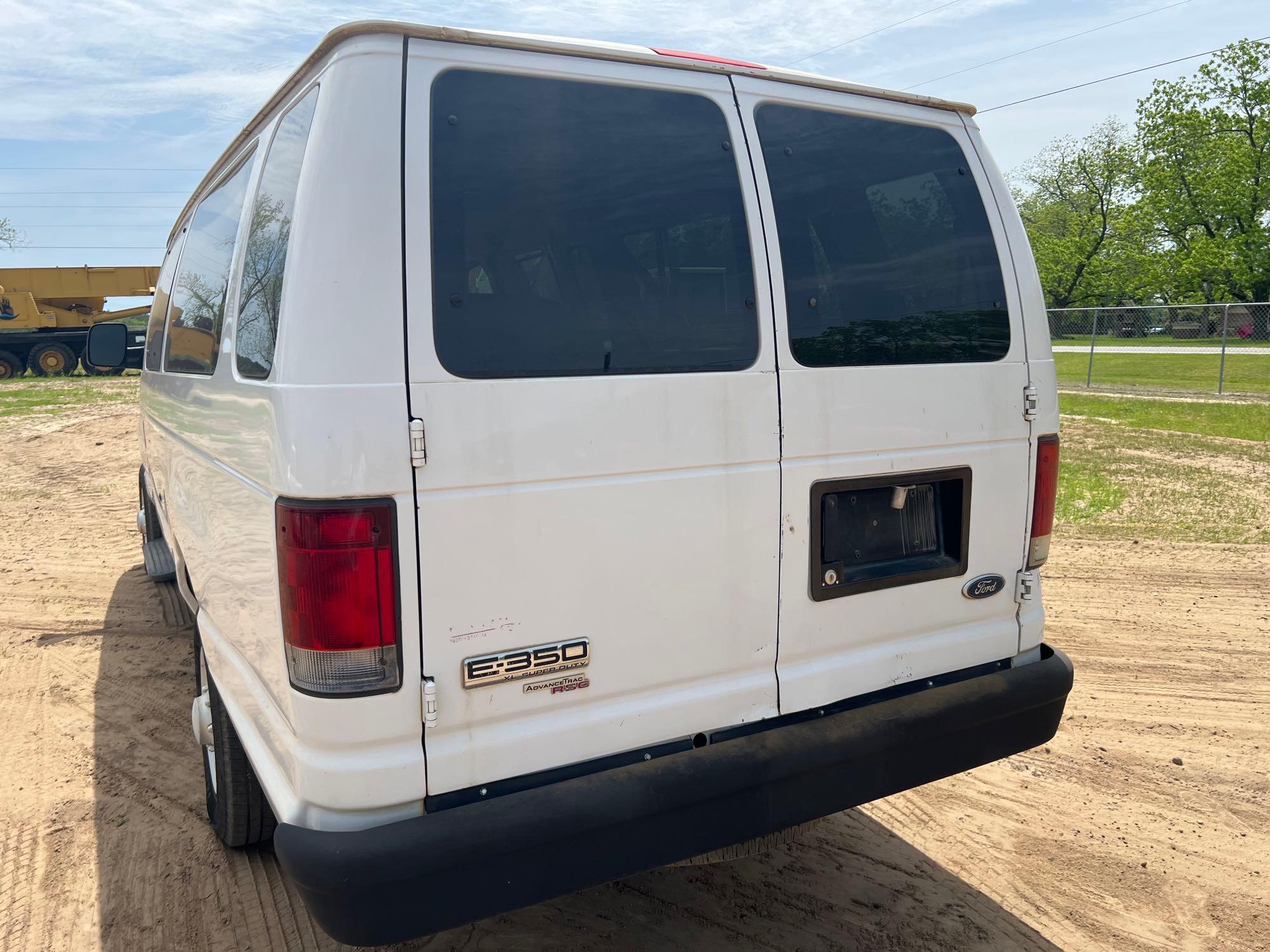 2008 FORD E-350 XL SUPER DUTY PASSENGER VAN