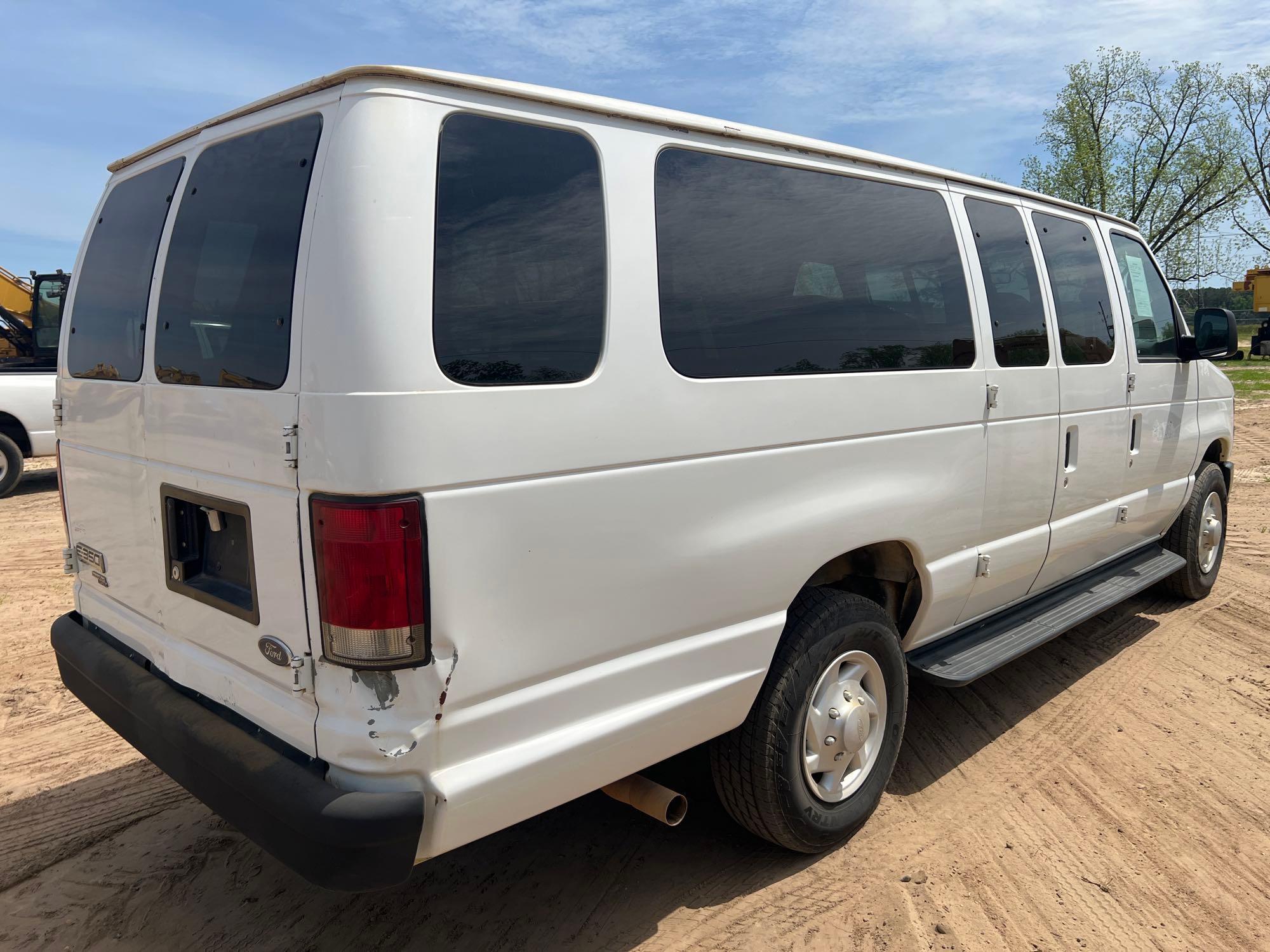 2008 FORD E-350 XL SUPER DUTY PASSENGER VAN