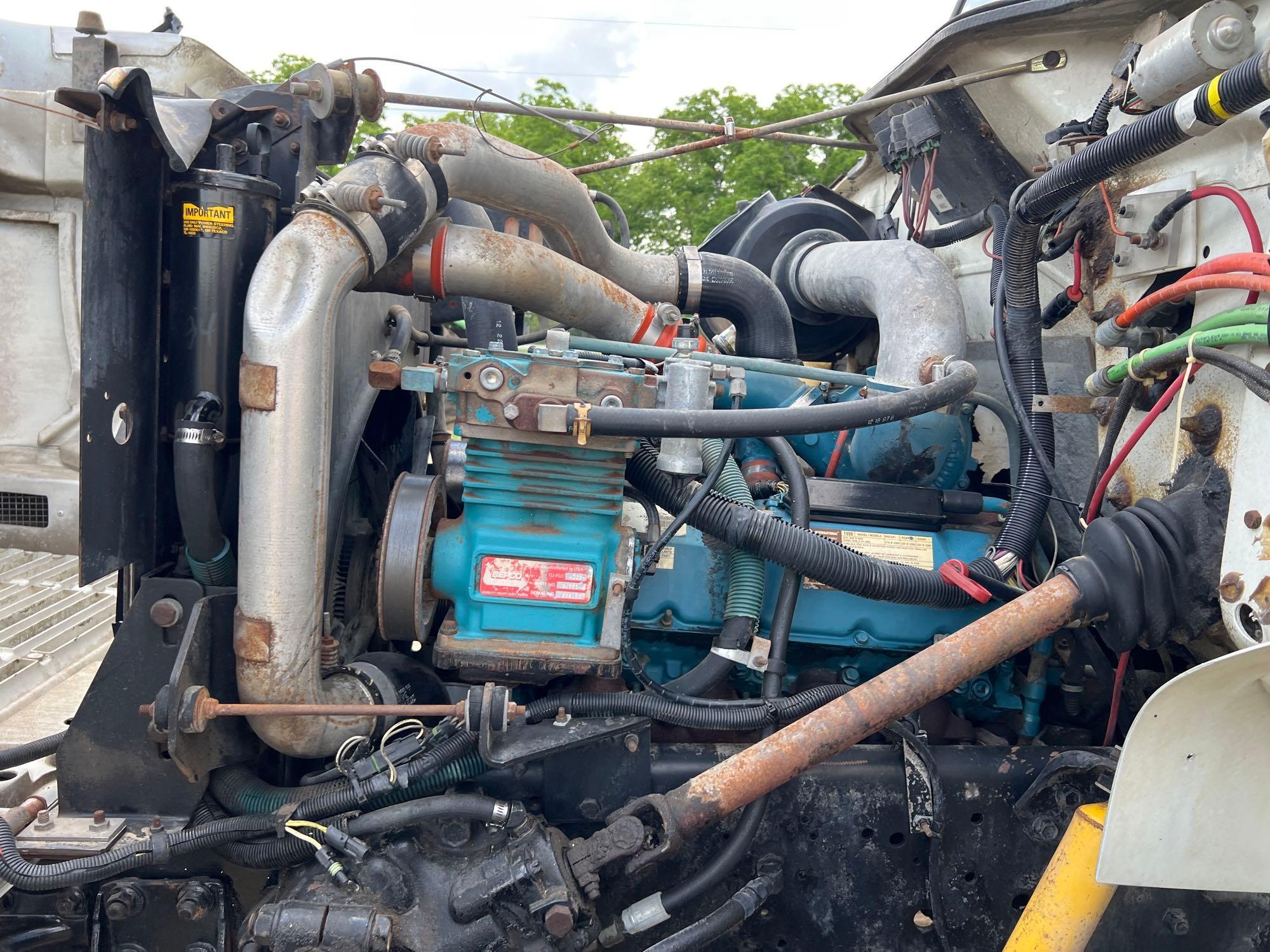 1998 INTERNATIONAL 4700 S/A DUMP TRUCK