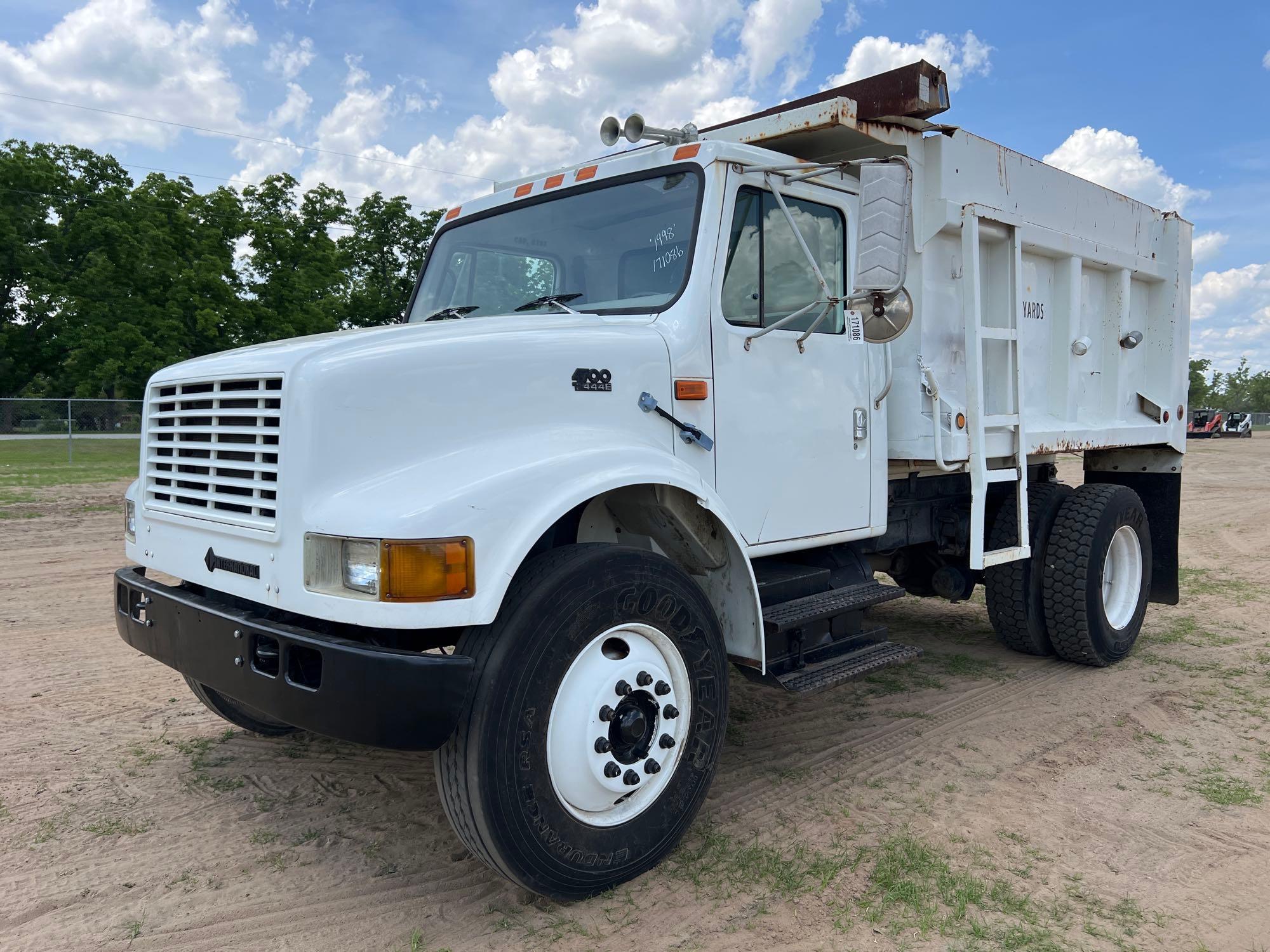 1998 INTERNATIONAL 4700 S/A DUMP TRUCK