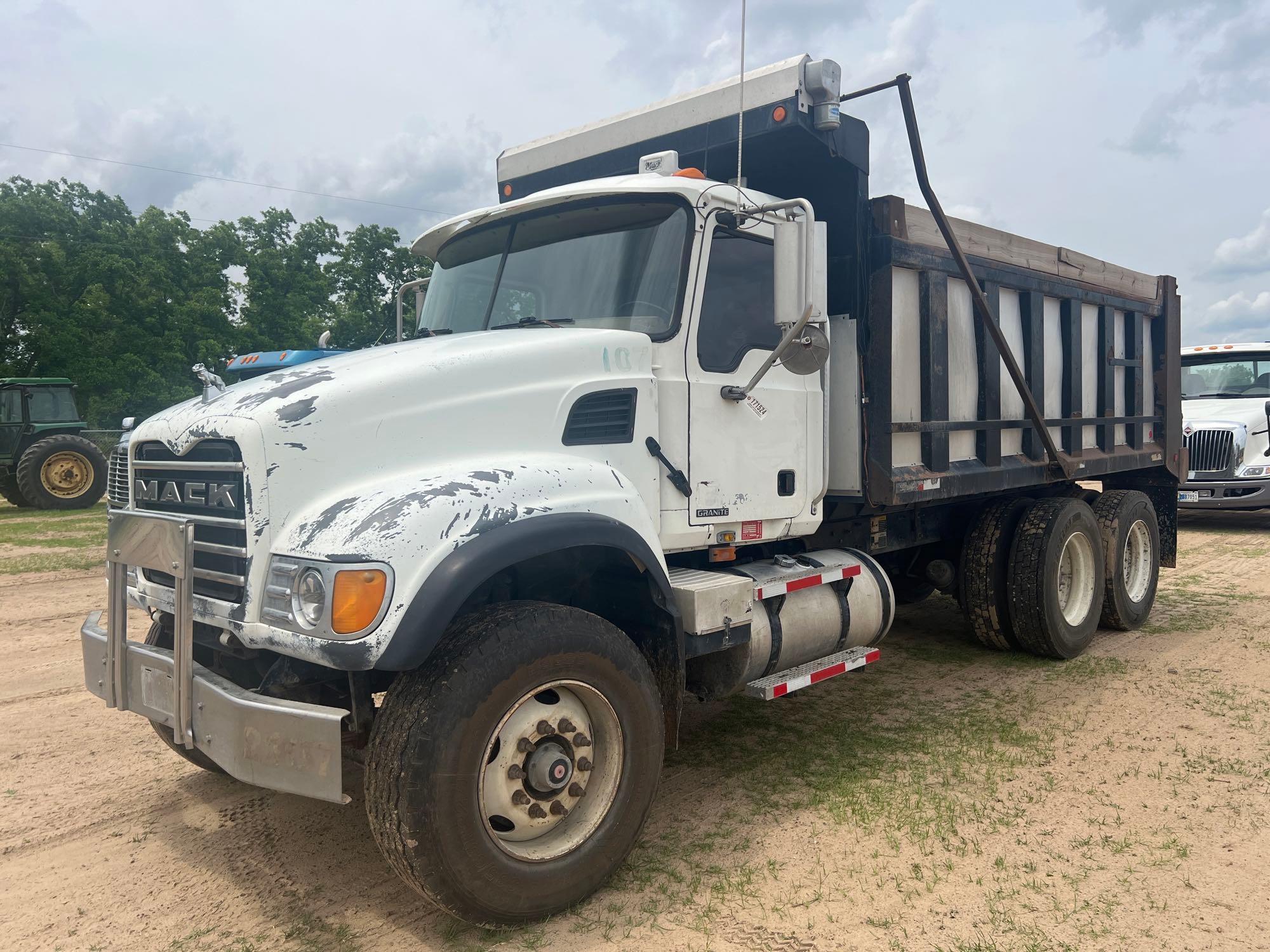 2007 MACK GRANITE CV713 T/A DUMP TRUCK