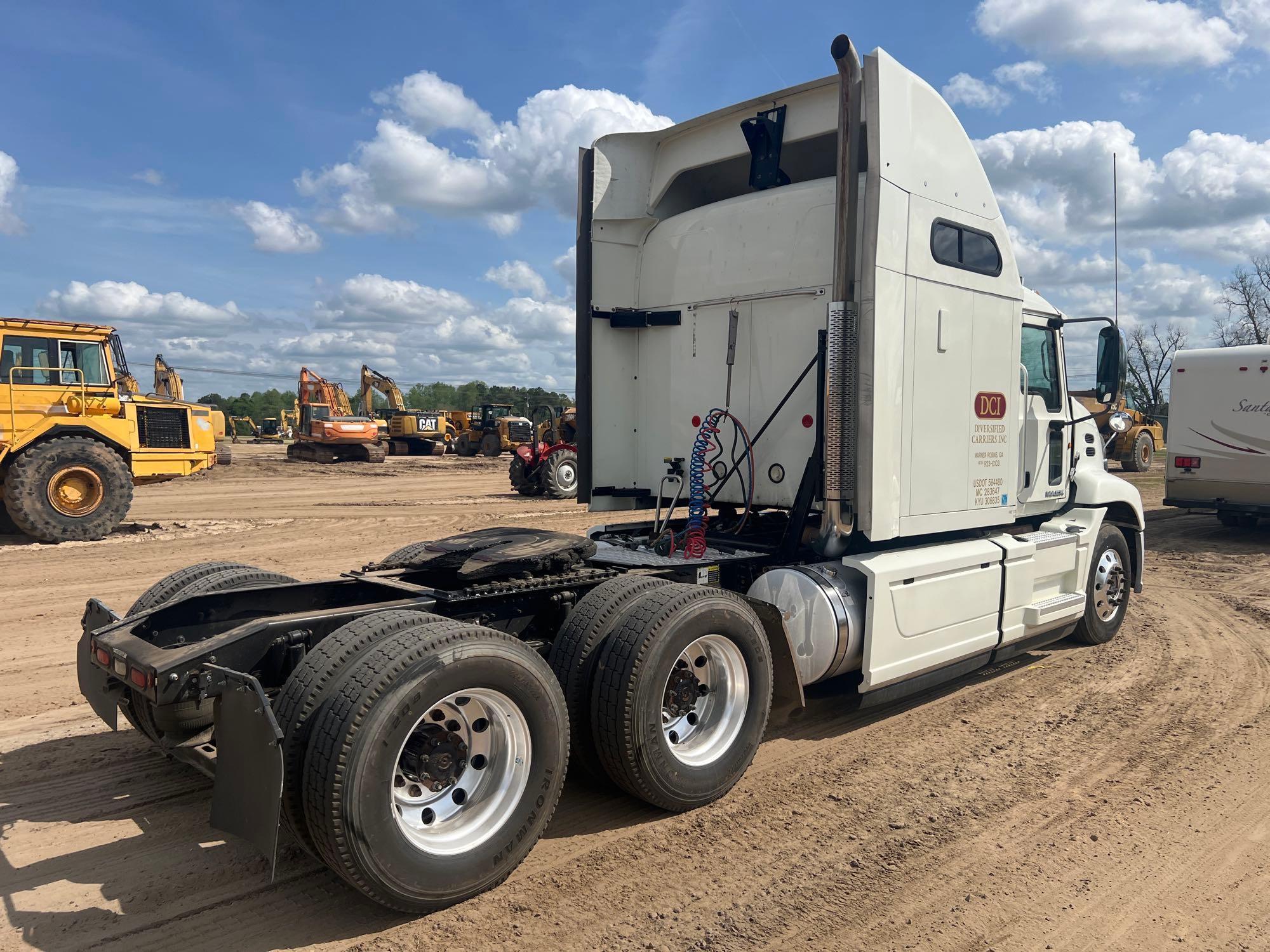 2015 MACK CXU600 T/A ROAD TRACTOR