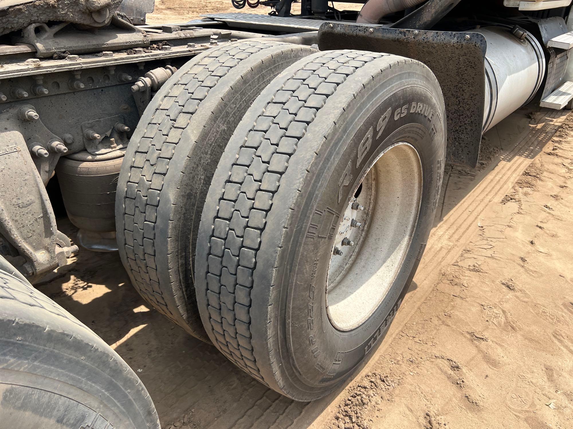 2014 FREIGHTLINER CASCADIA 125 ROAD TRACTOR