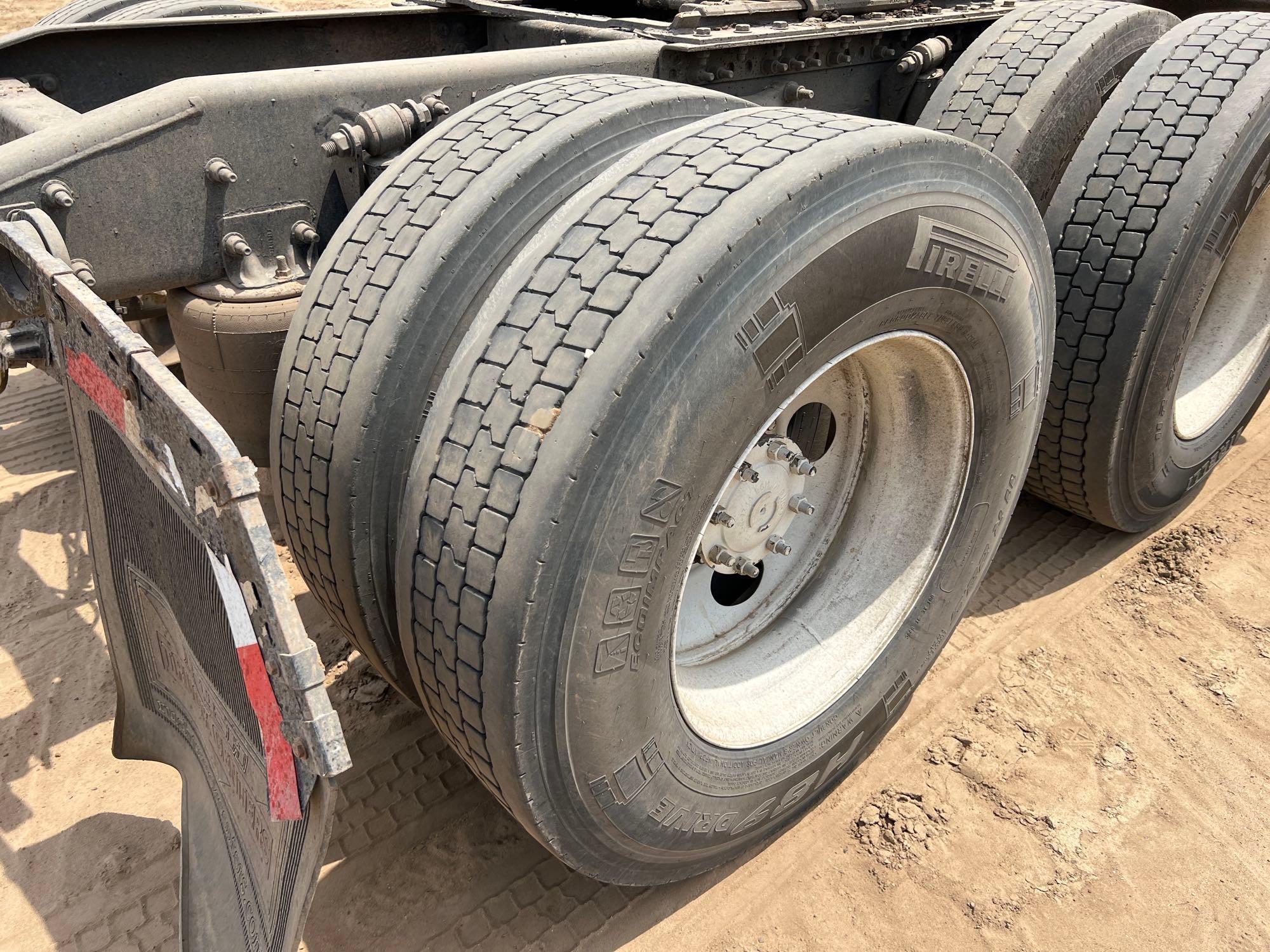 2014 FREIGHTLINER CASCADIA 125 ROAD TRACTOR