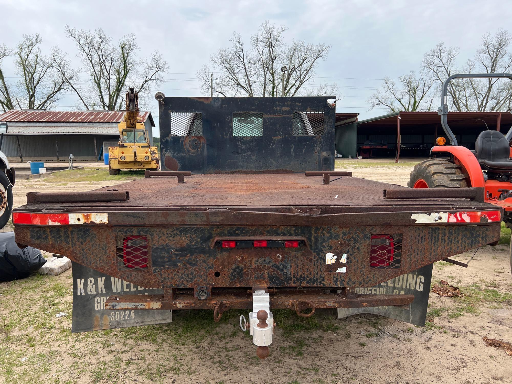 2001 FORD F-550 XL SUPER DUTY S/A FLATBED TRUCK