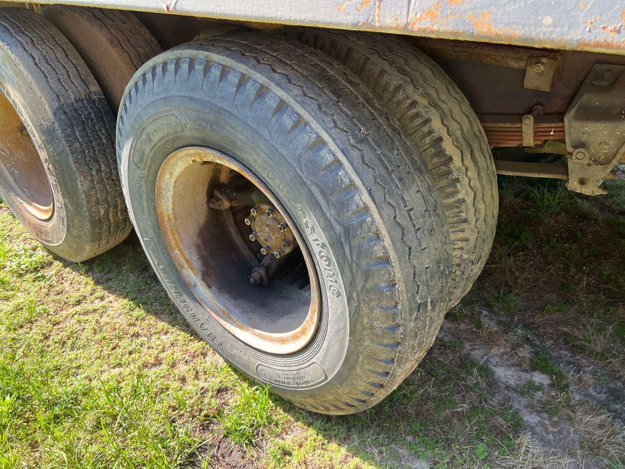 (INOP) 1976 FORD F600 T/A HYD DUMP FARM TRUCK