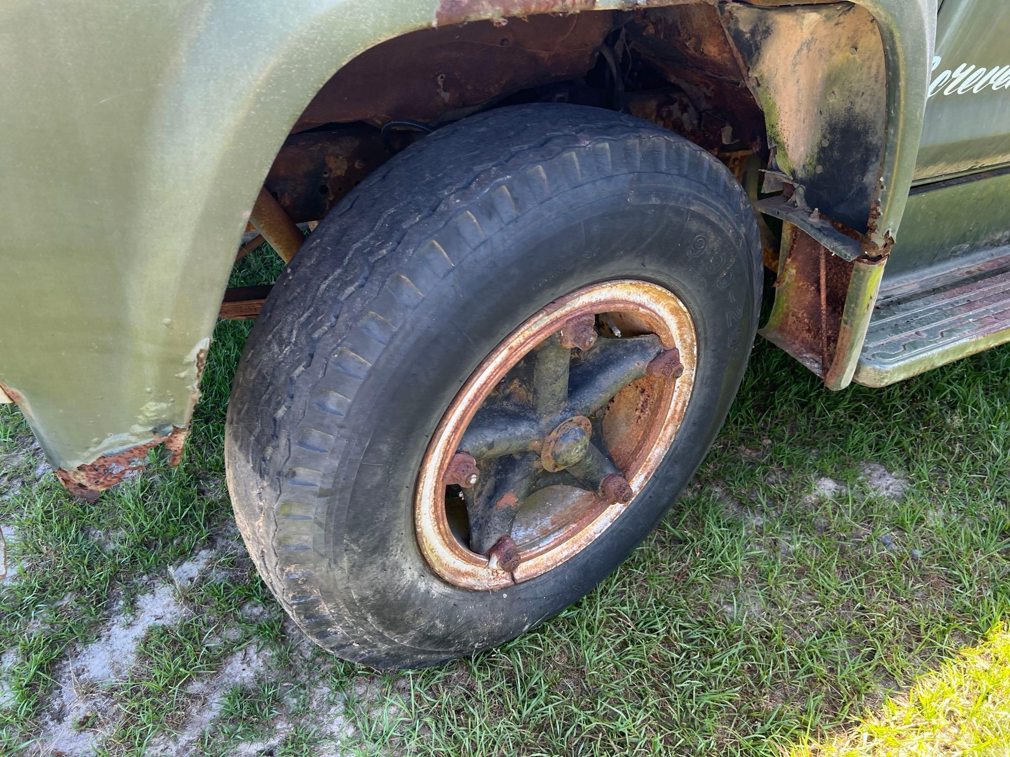 (INOP) 1976 FORD F600 T/A HYD DUMP FARM TRUCK