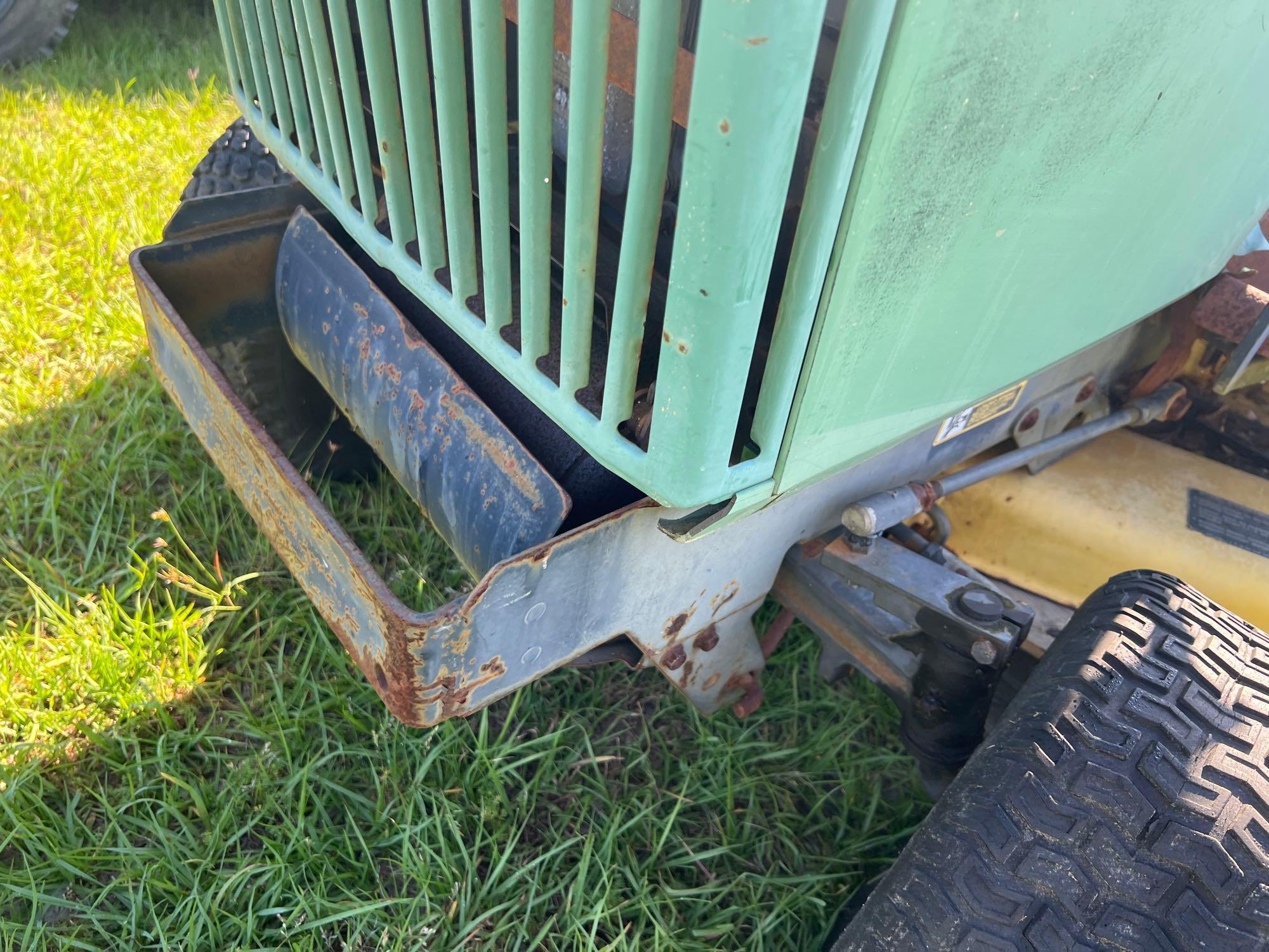 JOHN DEERE 240 RIDING MOWER