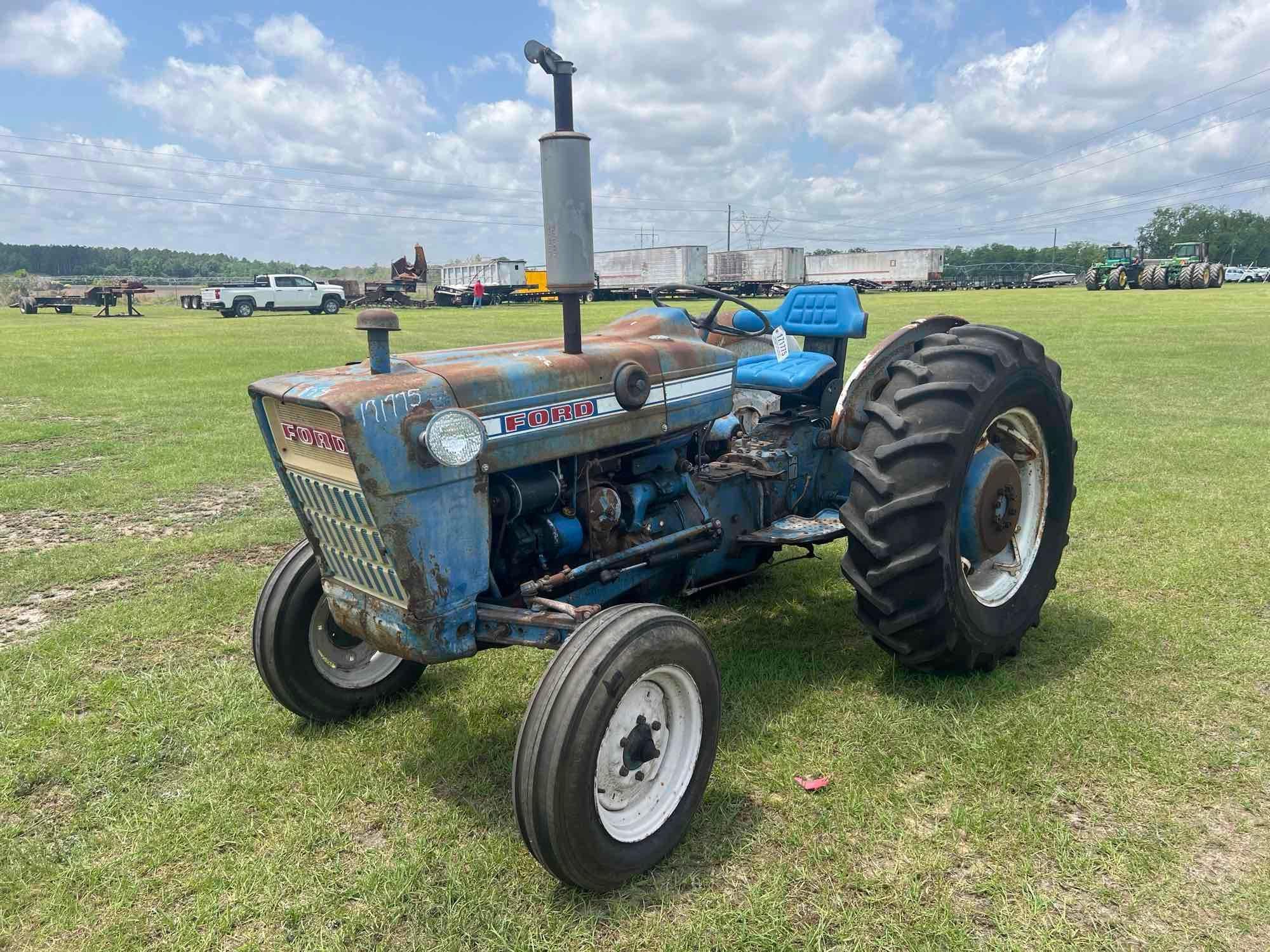 (INOP) FORD 2000 TRACTOR