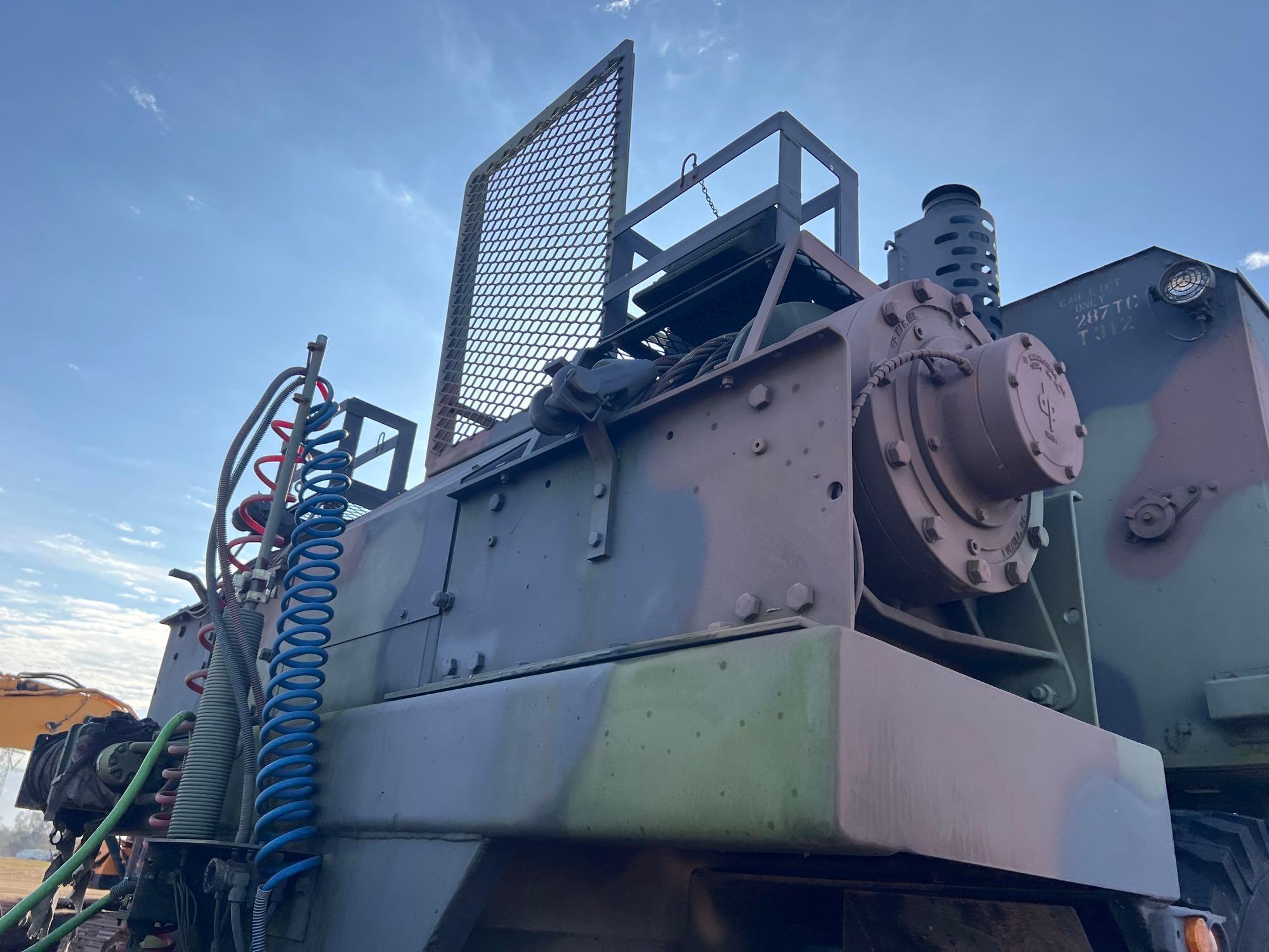 1993 OSHKOSH M1070 MILITARY TANK TRANSPORTER TRK