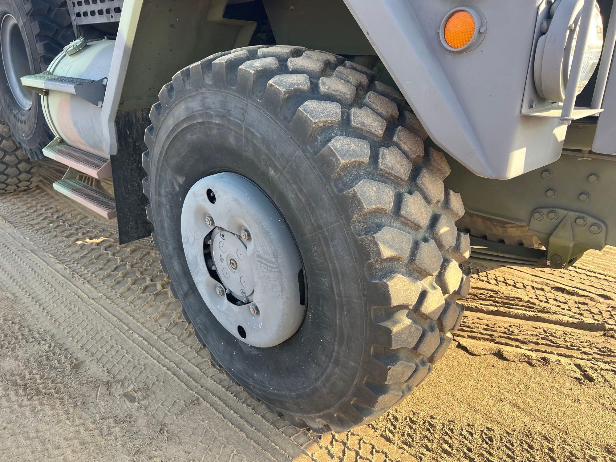 1993 OSHKOSH M1070 MILITARY TANK TRANSPORTER TRK